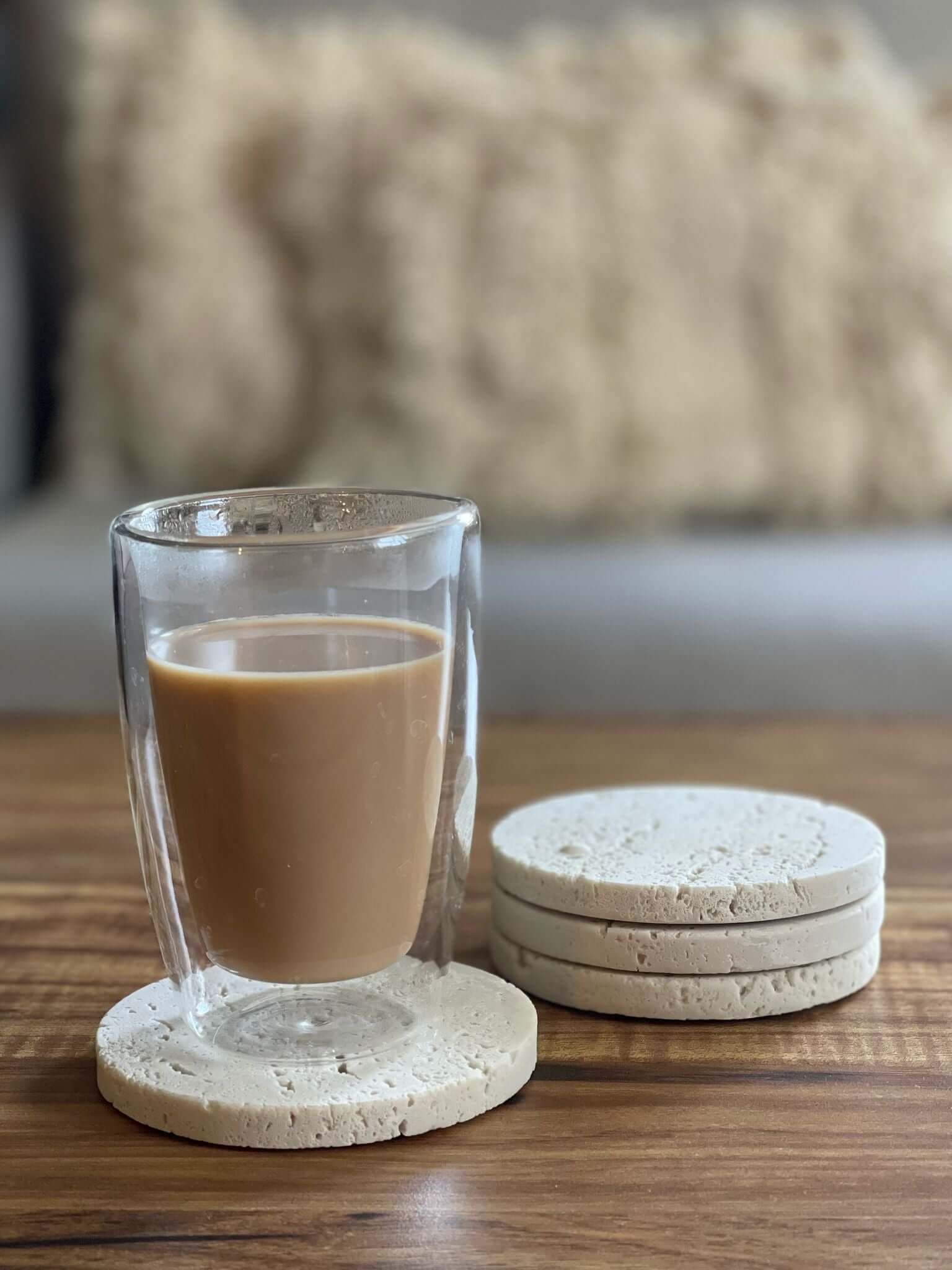 סט תחתיות קפה טרוורטין פולימרי עגול