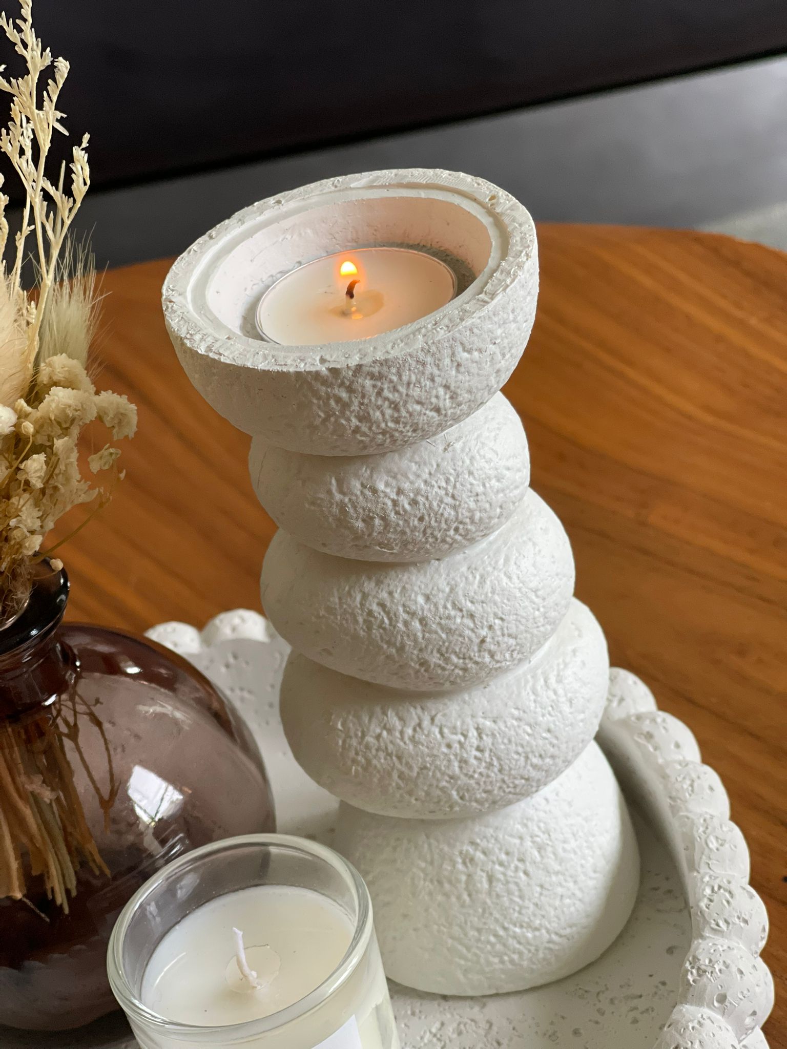 פמוט דמוי אבן לבן מעוגל