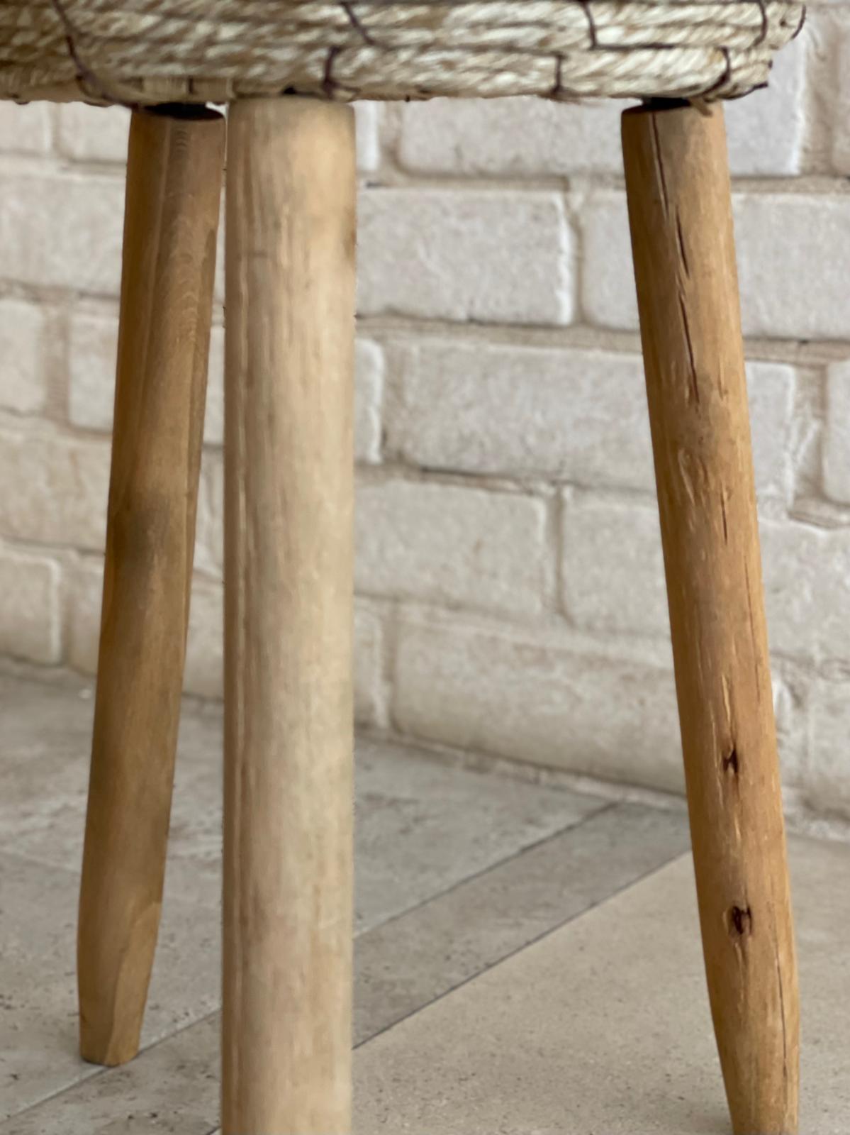 מעמד עציץ קש מעוגל