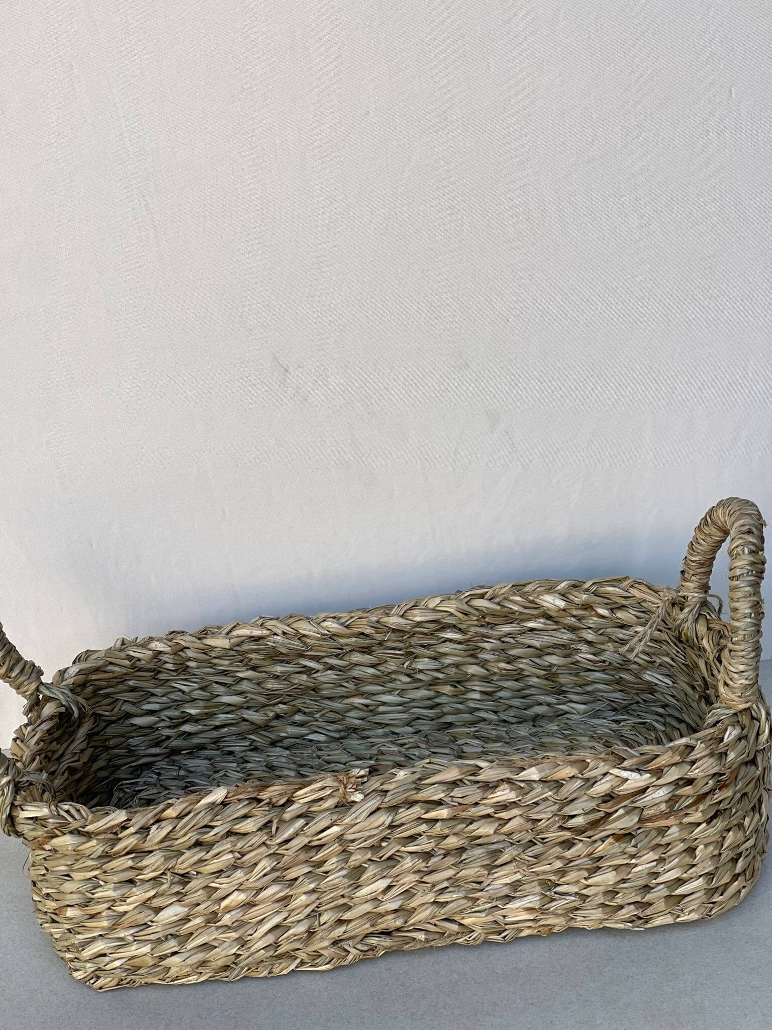 סלסלת קש מלבנית קלועה