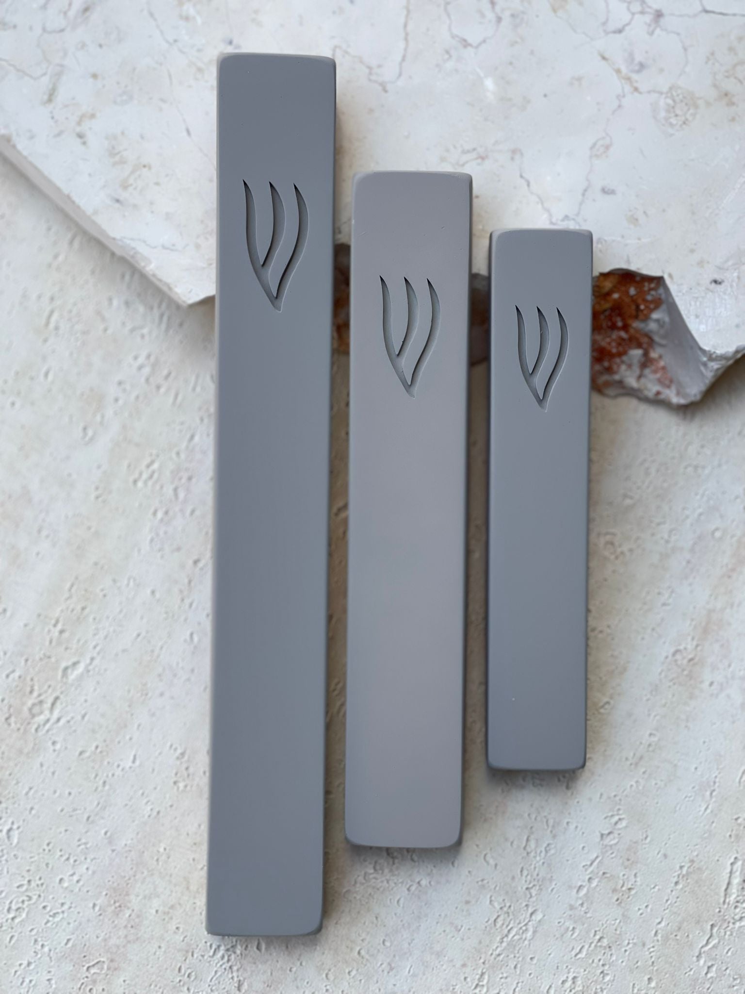 בית מזוזה בטון אלמנט צבע גרייג'