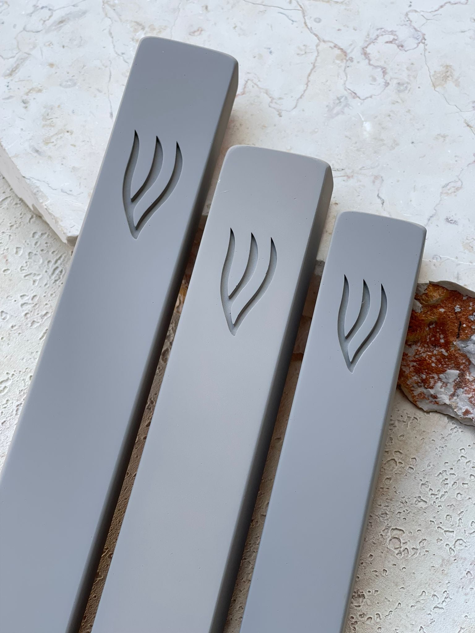 בית מזוזה בטון אלמנט צבע גרייג'