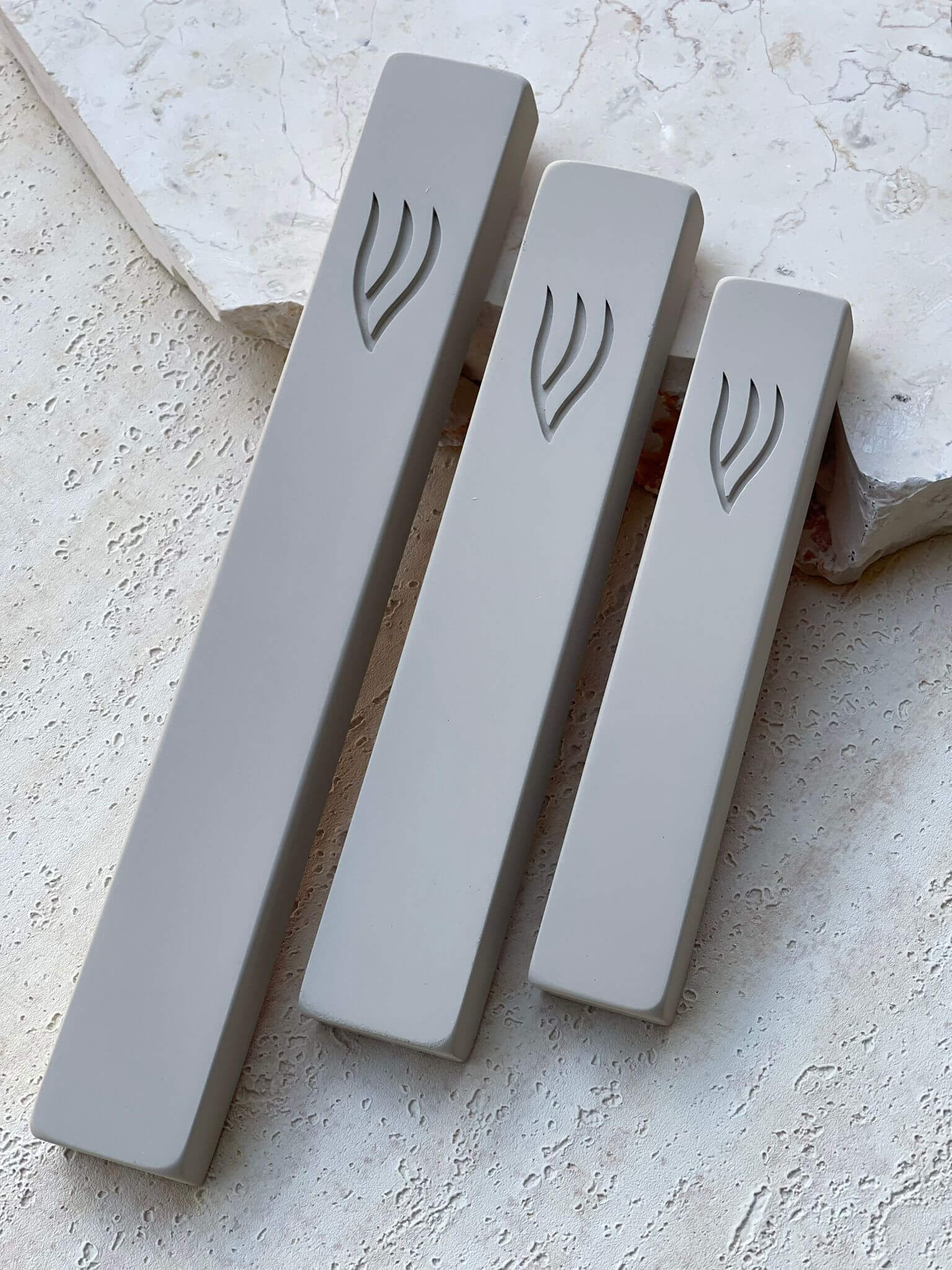 בית מזוזה בטון אלמנט צבע סהרה
