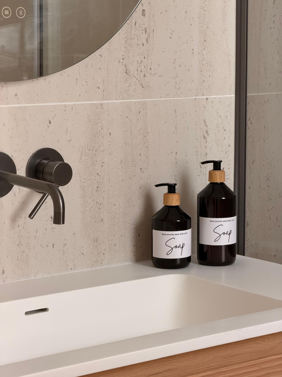 דיספנסר חום לסבון נוזלי - כיתוב לבחירה