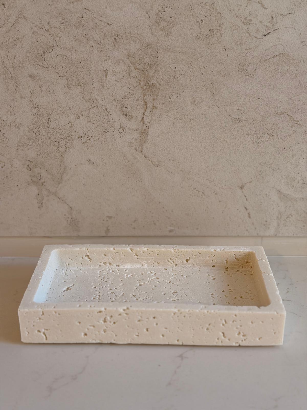 מגש טרוורטין פולי מלבני אוף-ווייט