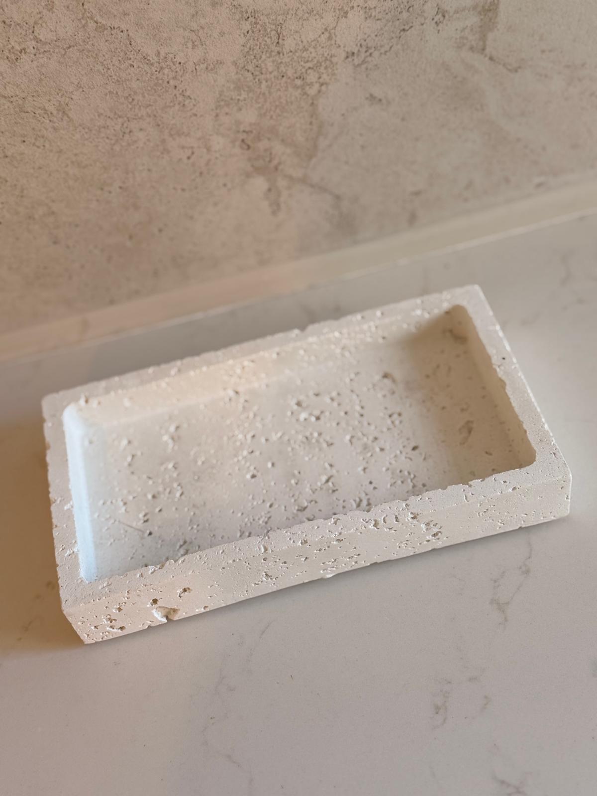 מגש טרוורטין פולי מלבני לבן