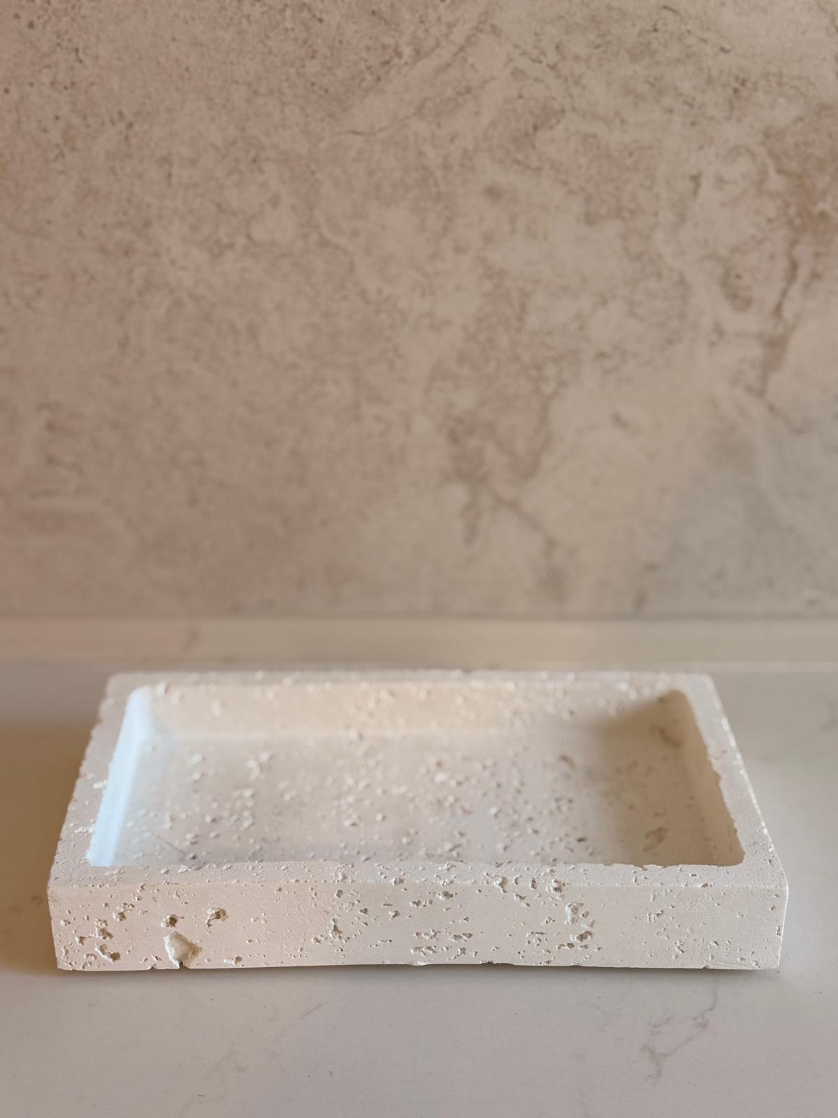 מגש טרוורטין פולי מלבני לבן