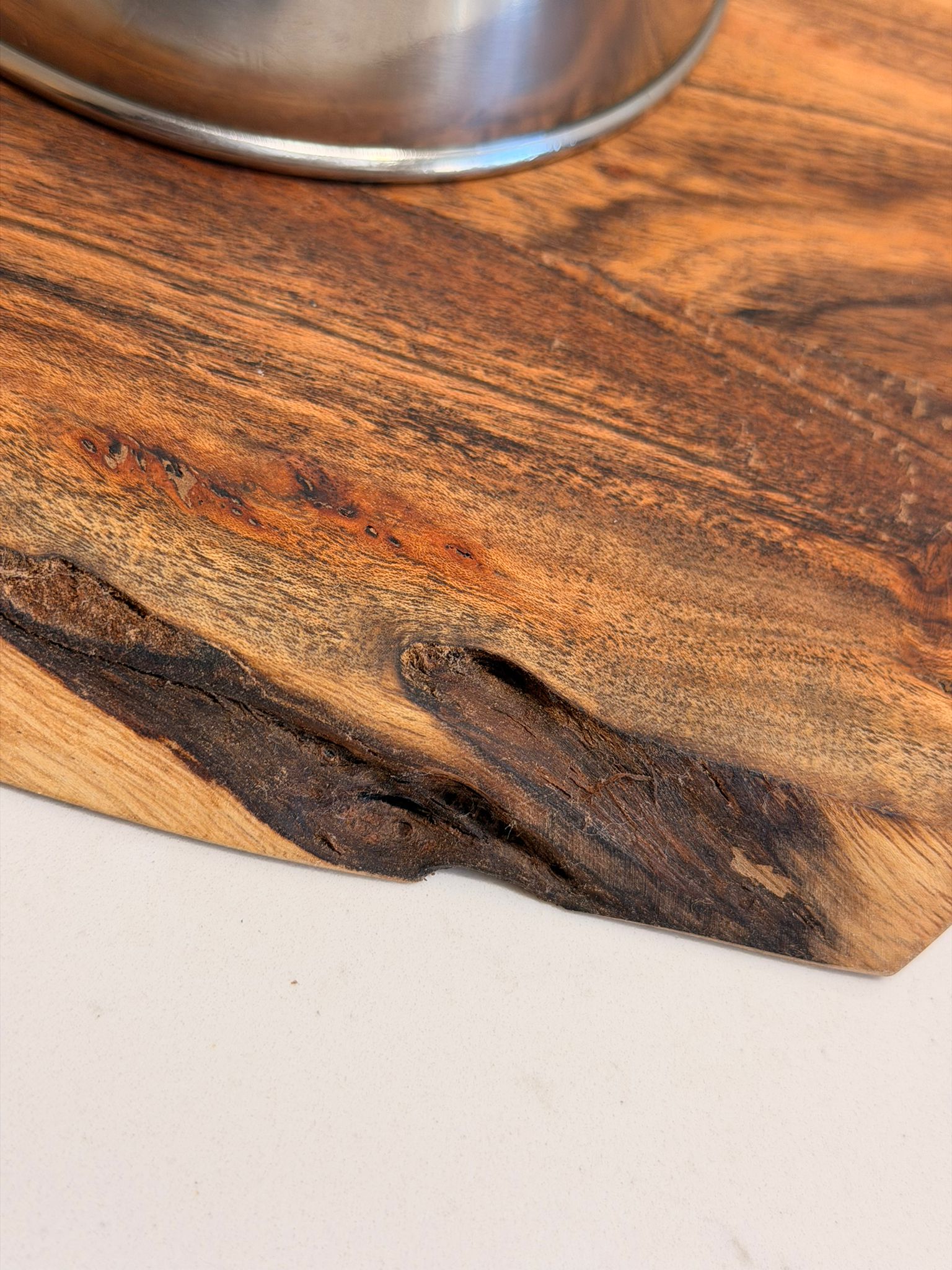 בוצ'ר חיתוך והגשה מעץ שיטה