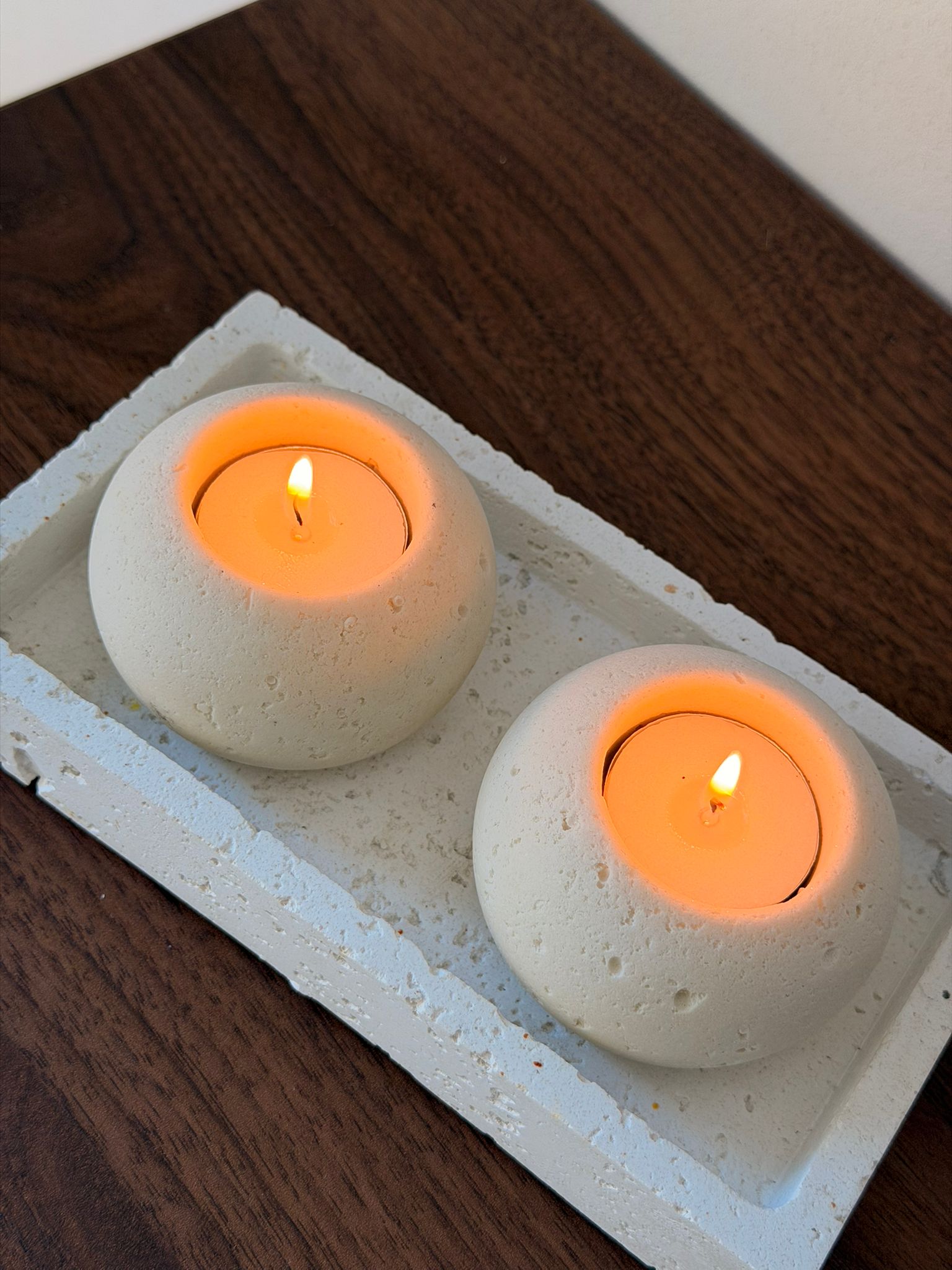 פמוט טרוורטין פולי מולבן