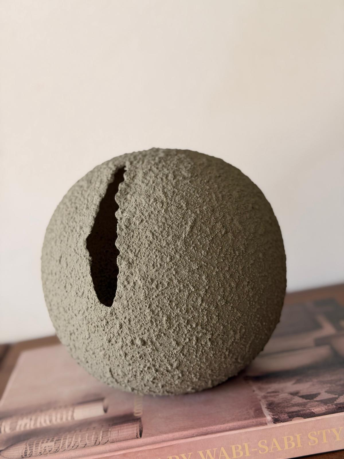 כדור חרס דקורטיבי ירוק זית