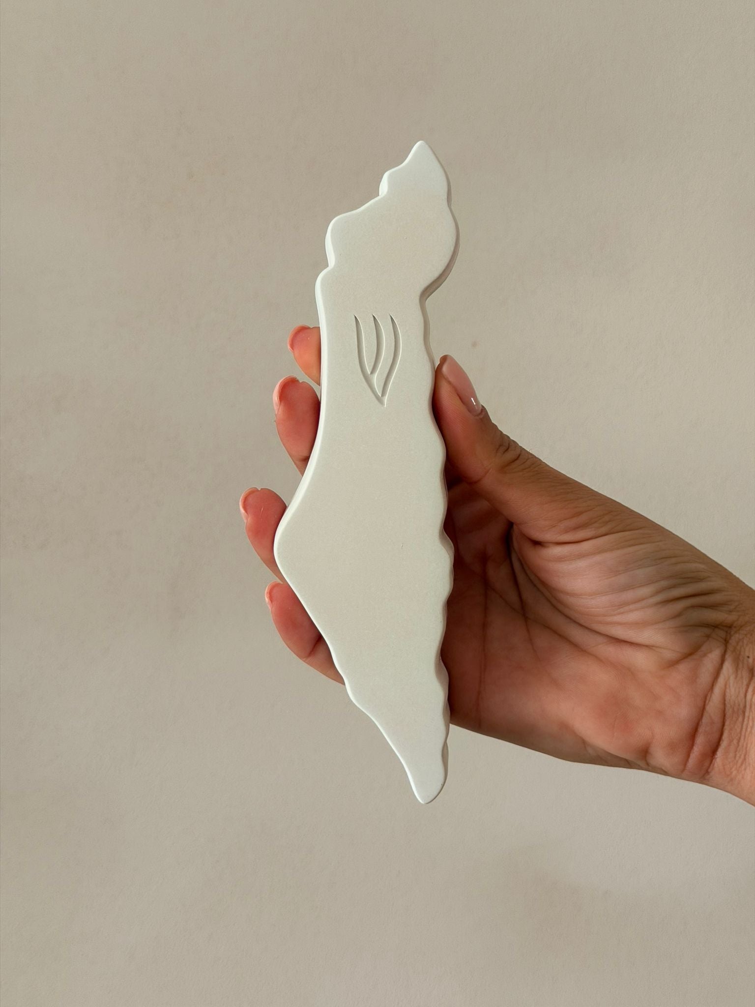 בית מזוזה מבטון ארץ ישראל לבן