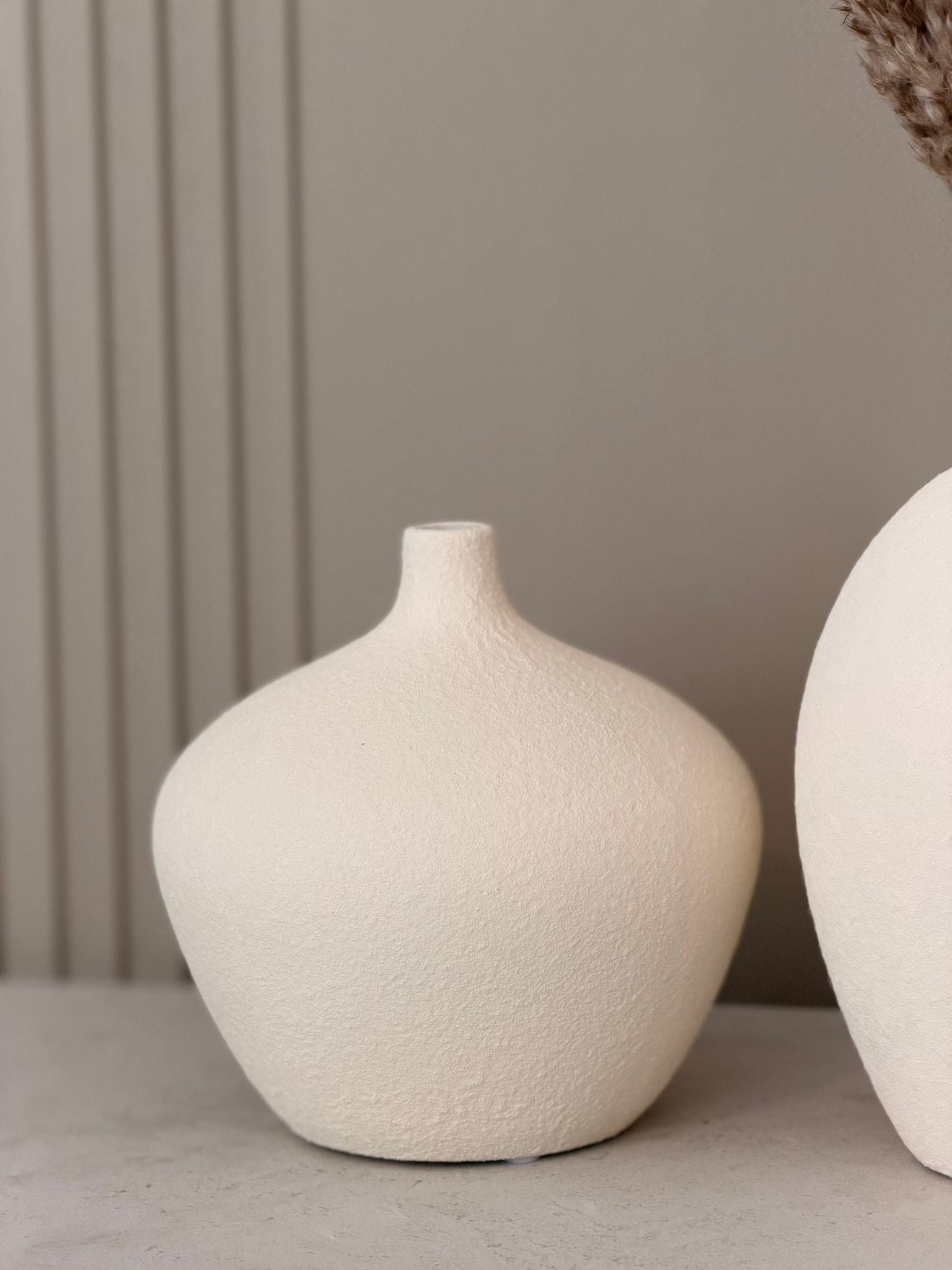 אגרטל לבן בלון