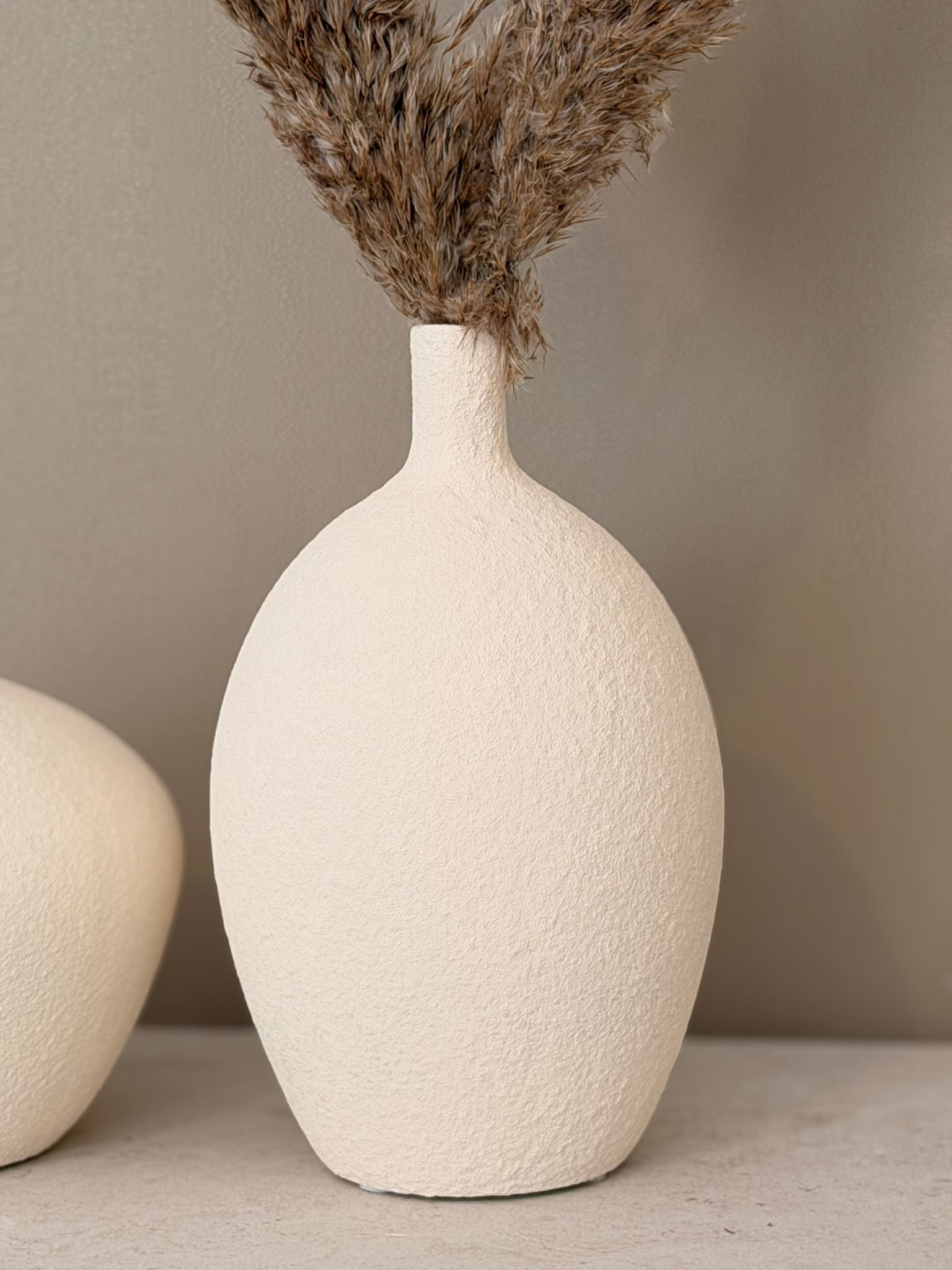 אגרטל לבן בלון