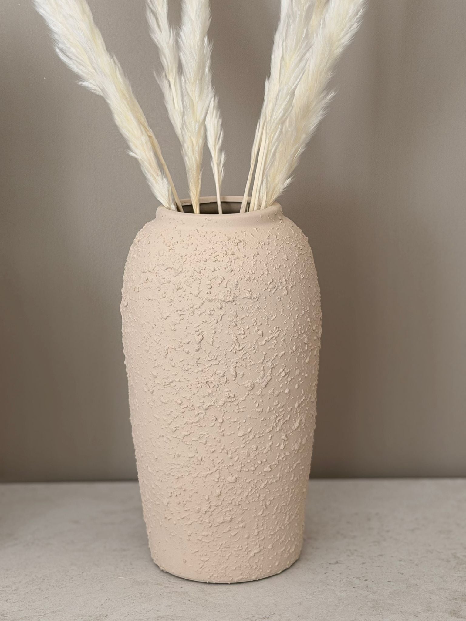 אגרטל חרס גיר אוף-ווייט