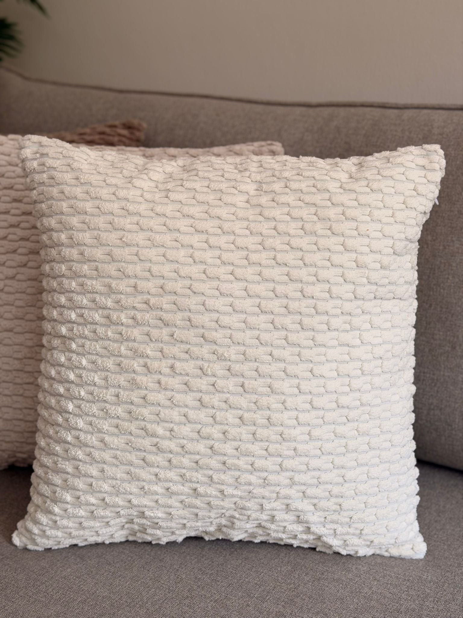 כרית נוי מרובעת בריידס