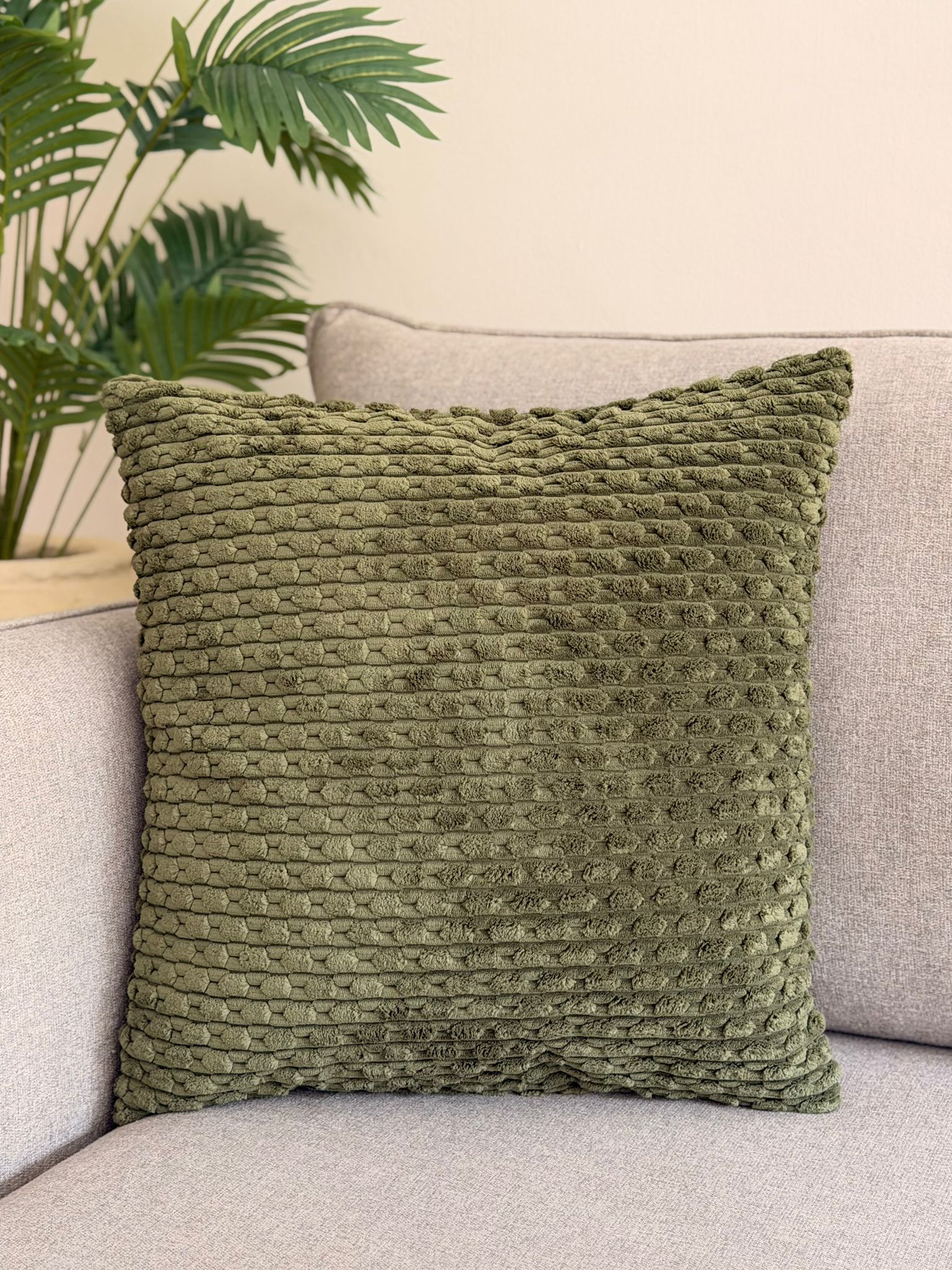 כרית נוי מרובעת בריידס