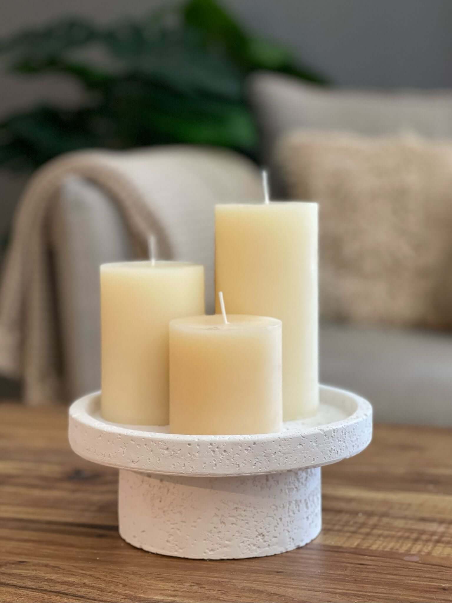 מגש אבן קאבו עגול על רגל