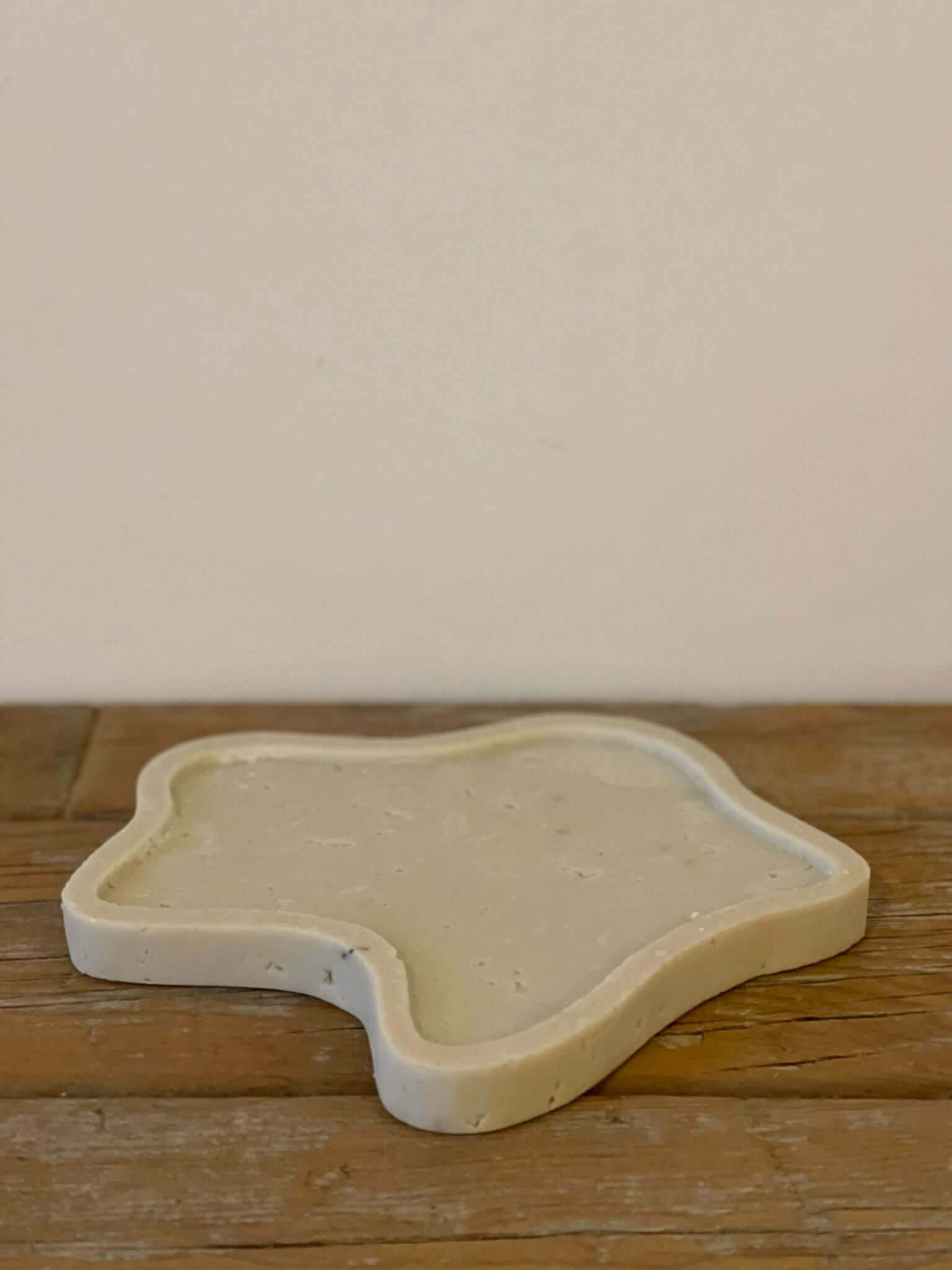 מגש טרוונטין פולי א - סימטרי