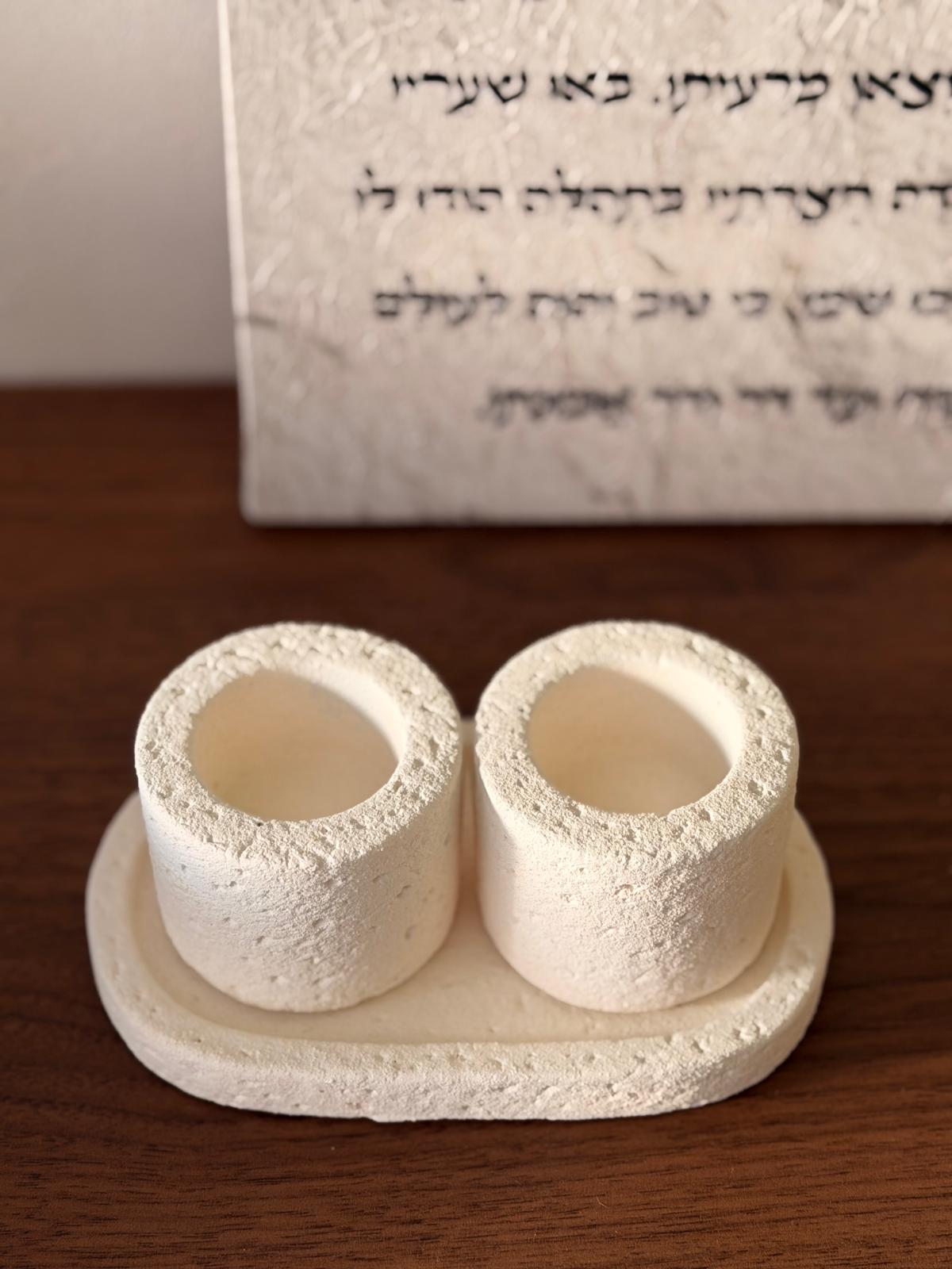 מגש אובלי תואם מאבן להצבת זוג הפמוטים