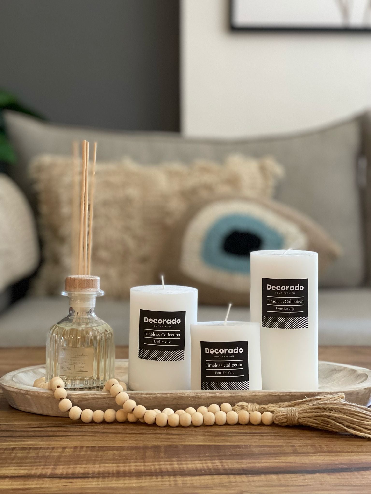 נר הוטל דה ויל לבן - גודל לבחירה