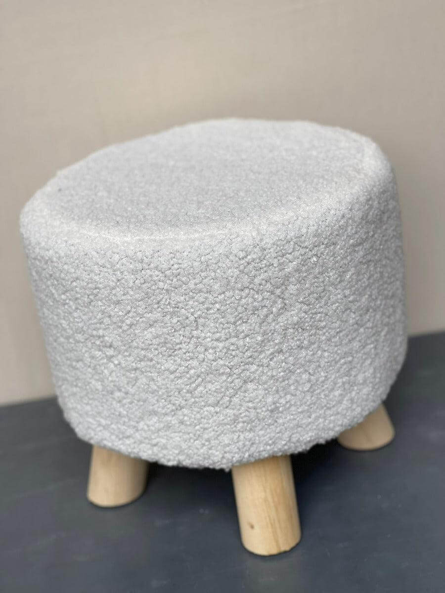 שרפרף 4 רגלי עץ בוקלה - שמנת - 1item