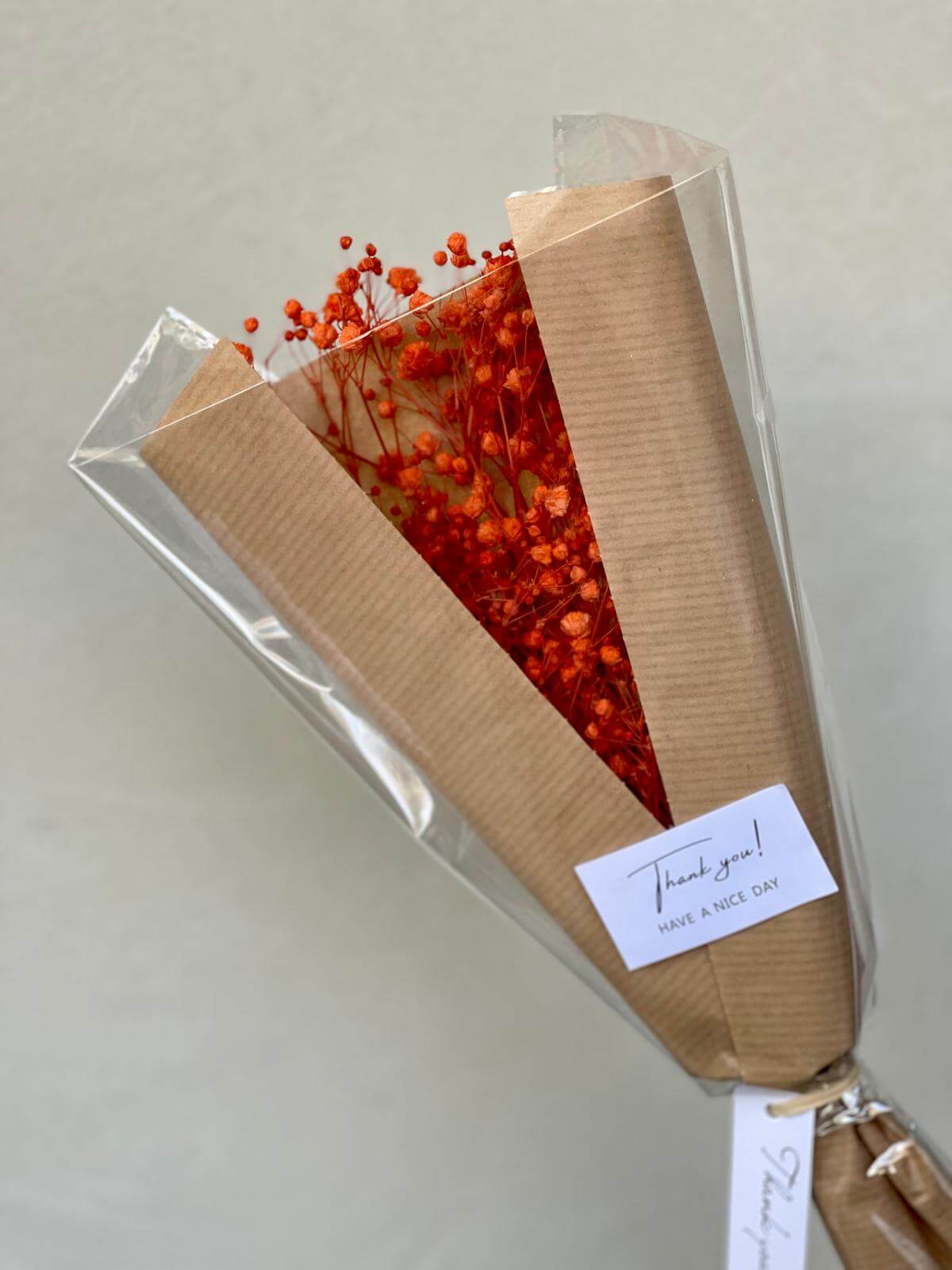 זר גיבסנית טבעית כתומה באריזת מתנה - 1item