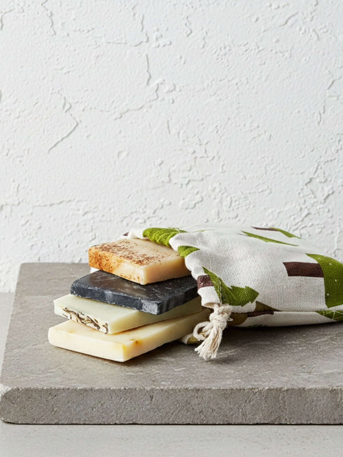 מארז סבונים טבעיים בתפזורת