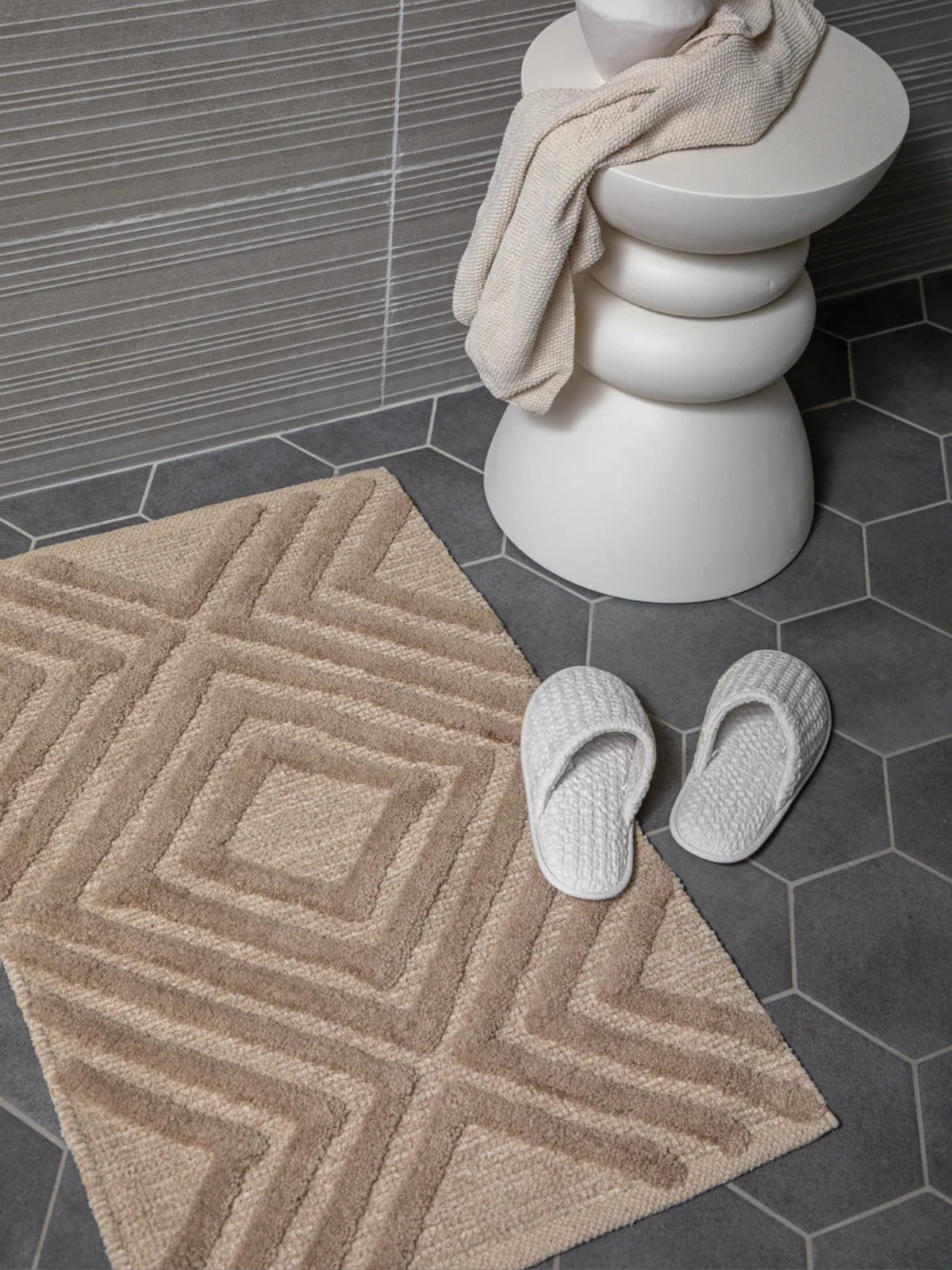 שטיח אמבטיה הוטל בז'