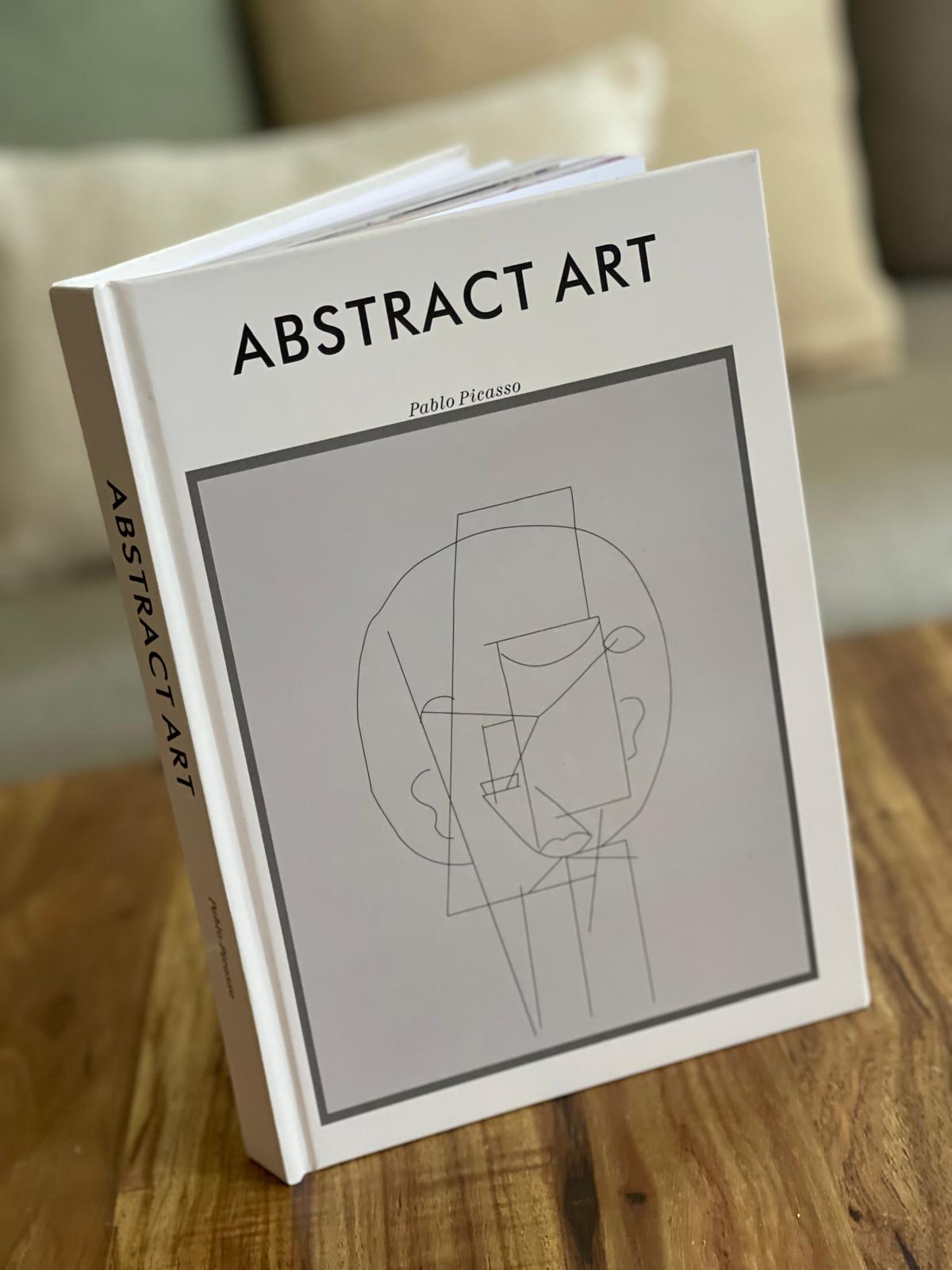 ספר עיצוב נפתח עם דפים - אבסטרקט ארט