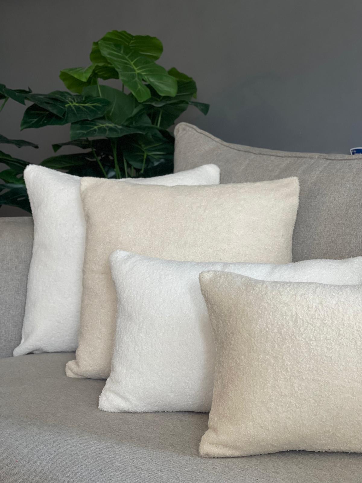 כרית בוקלה נטורל