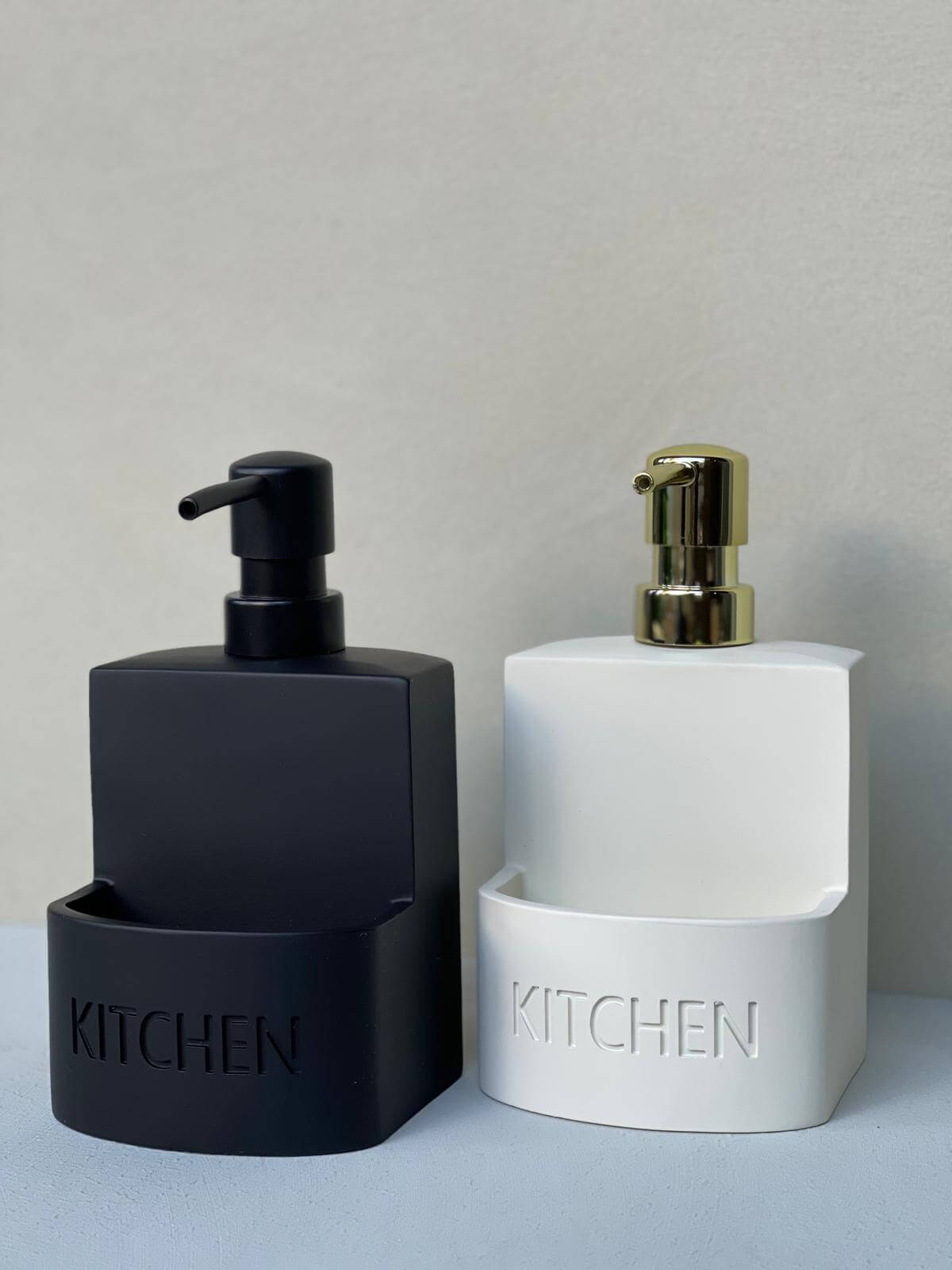 מגש בטון מעוצבדיספנסר לסבון כלים