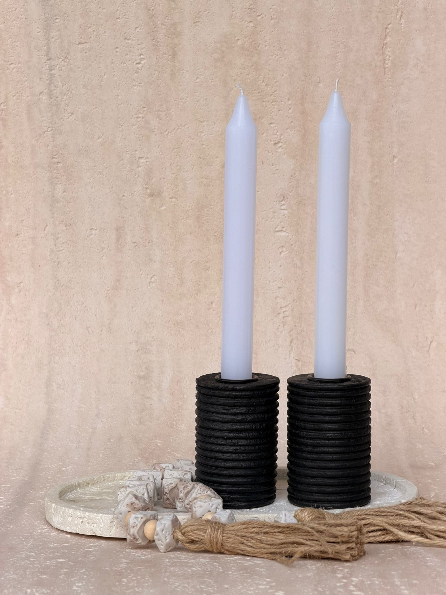 פמוט עץ מנגו שחור אייקון