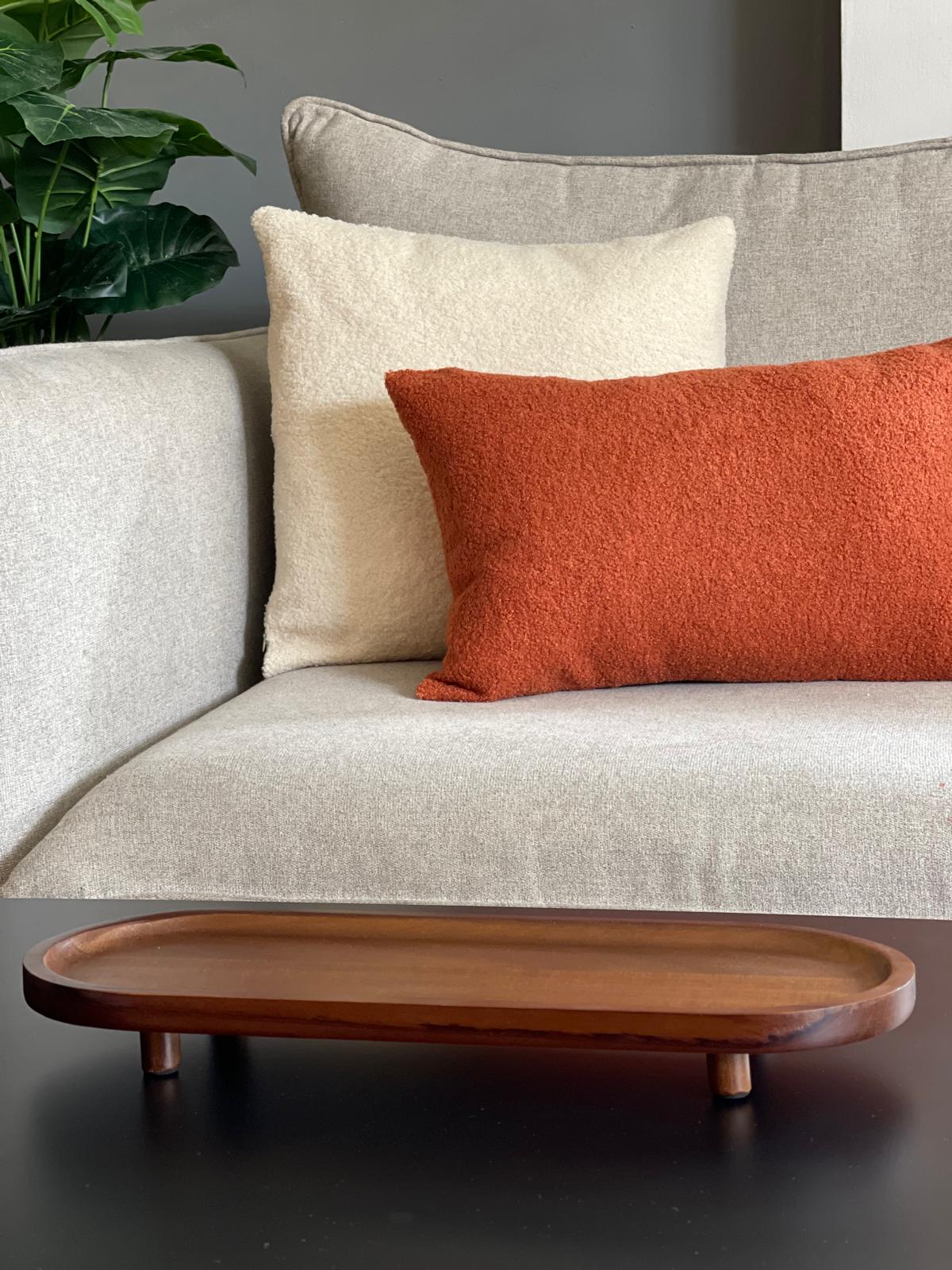 מגש עץ אגוז אובלי מוגבה