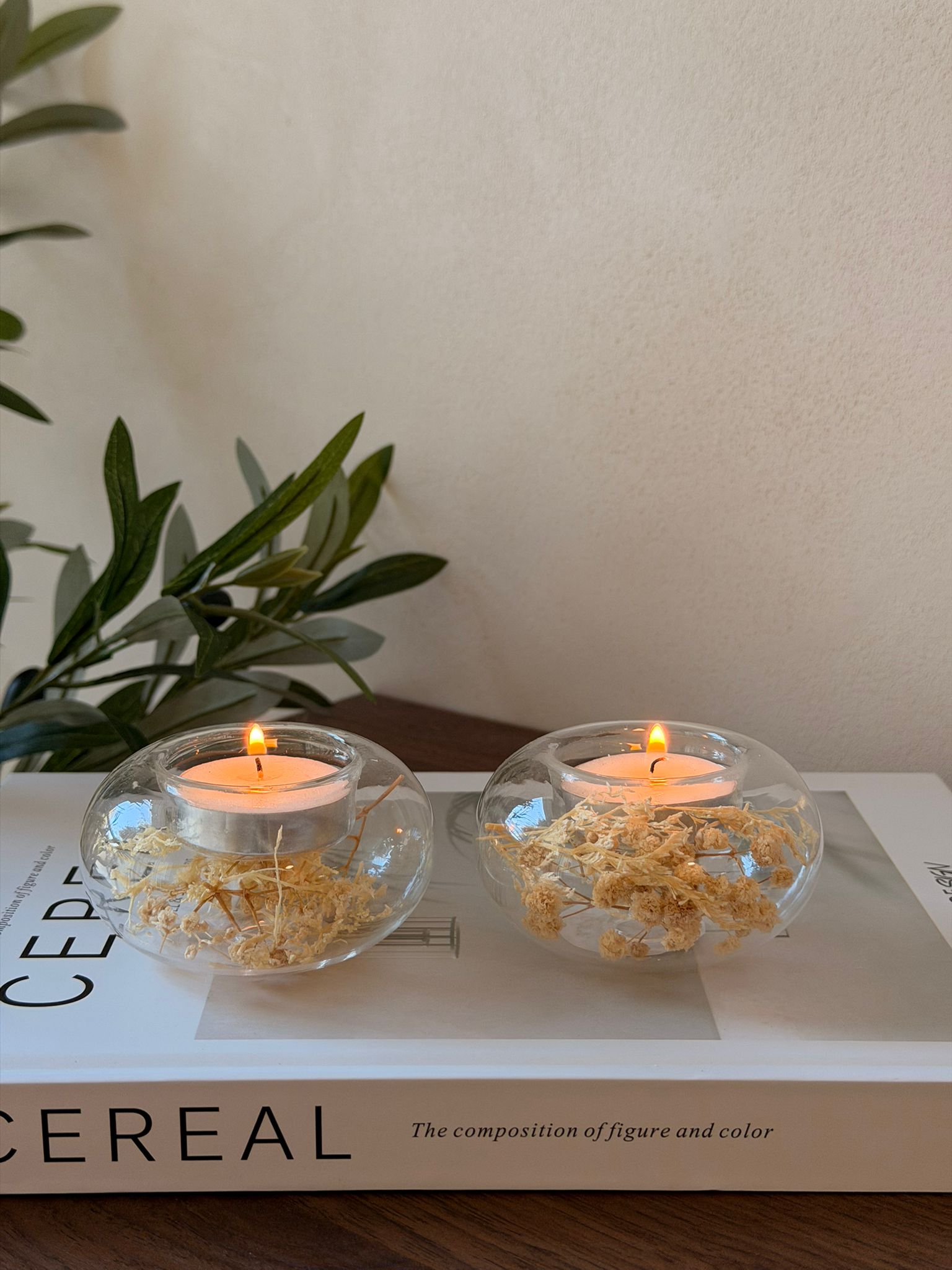 פמוט זכוכית בשילוב גיבסנית