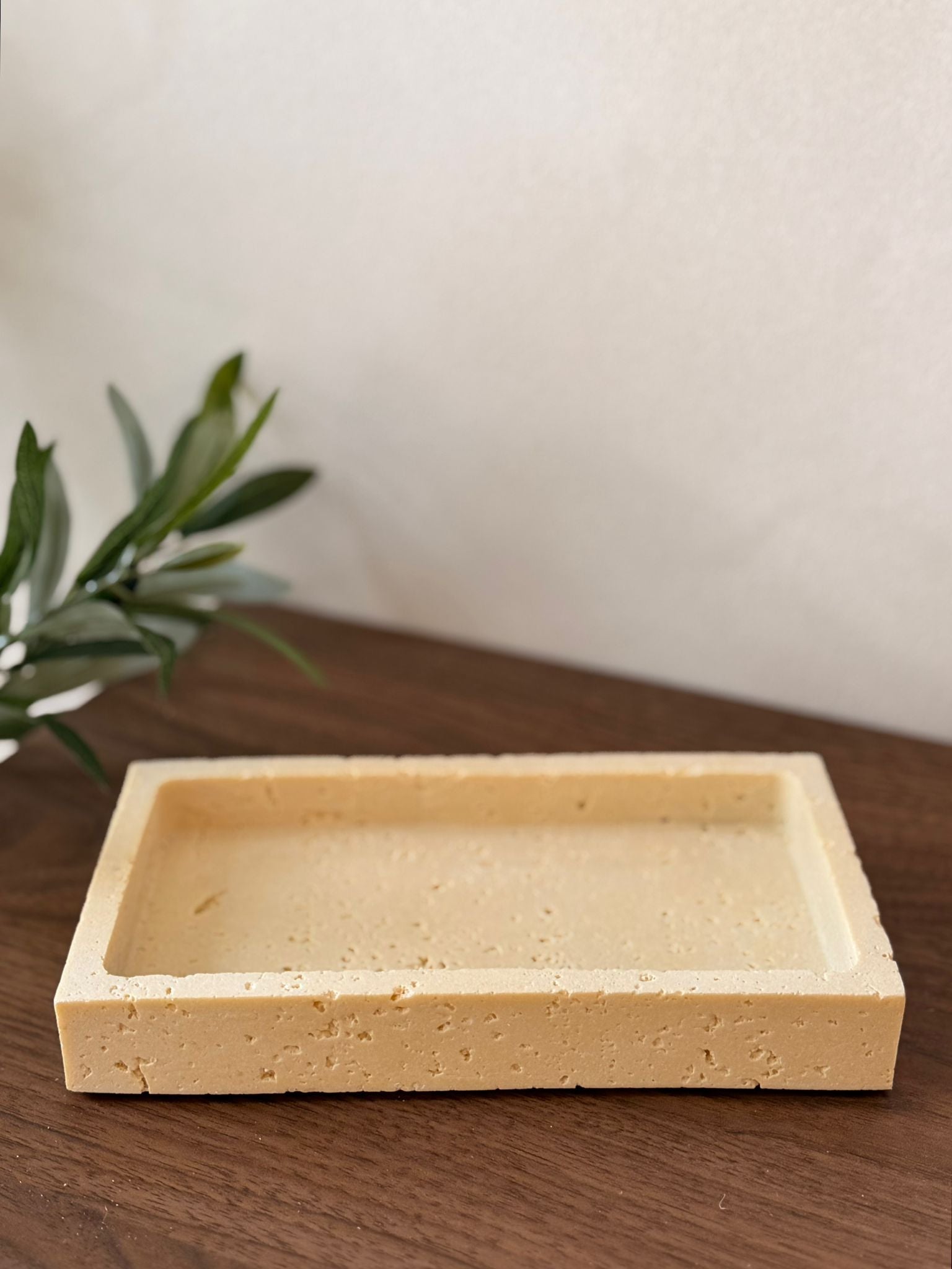 מגש טרוורטין פולי מלבני בז'