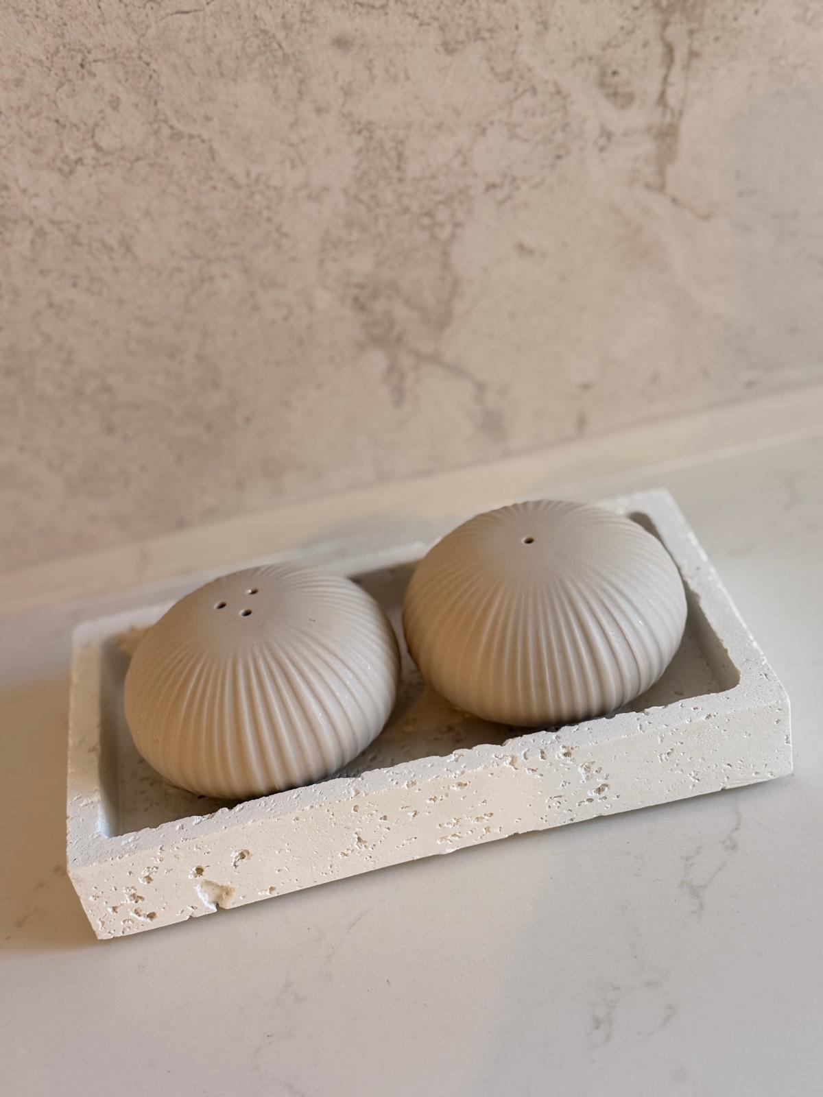 מגש טרוורטין פולי מלבני לבן