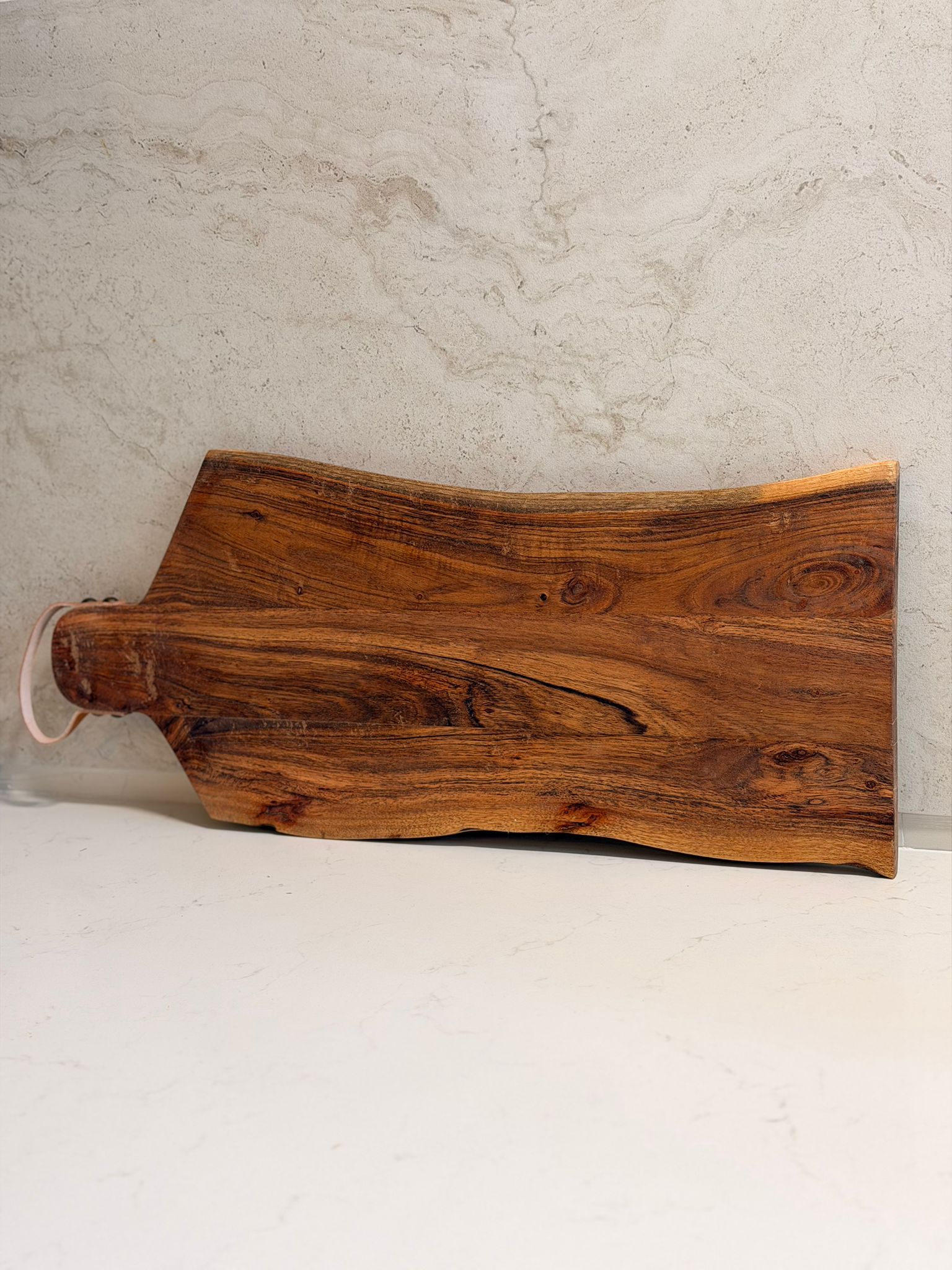 בוצ'ר חיתוך והגשה מעץ שיטה