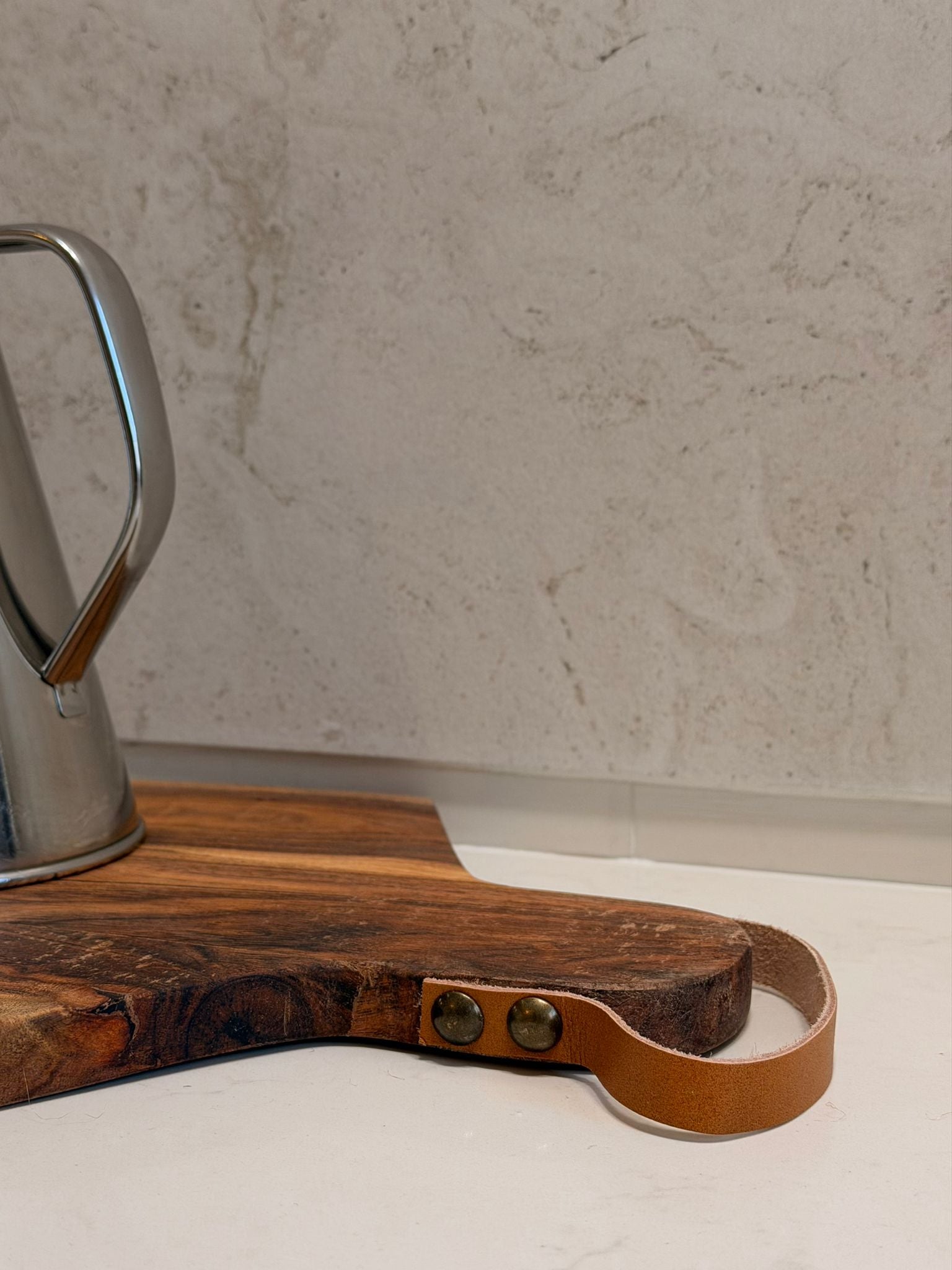 בוצ'ר חיתוך והגשה מעץ שיטה