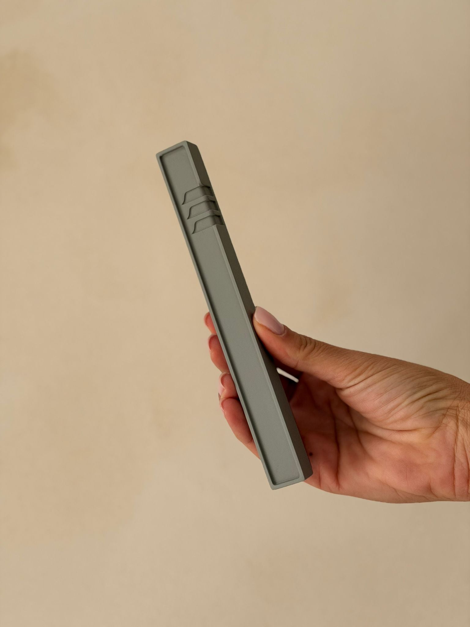 בית מזוזה מבטון דגם קו - גודל לבחירה