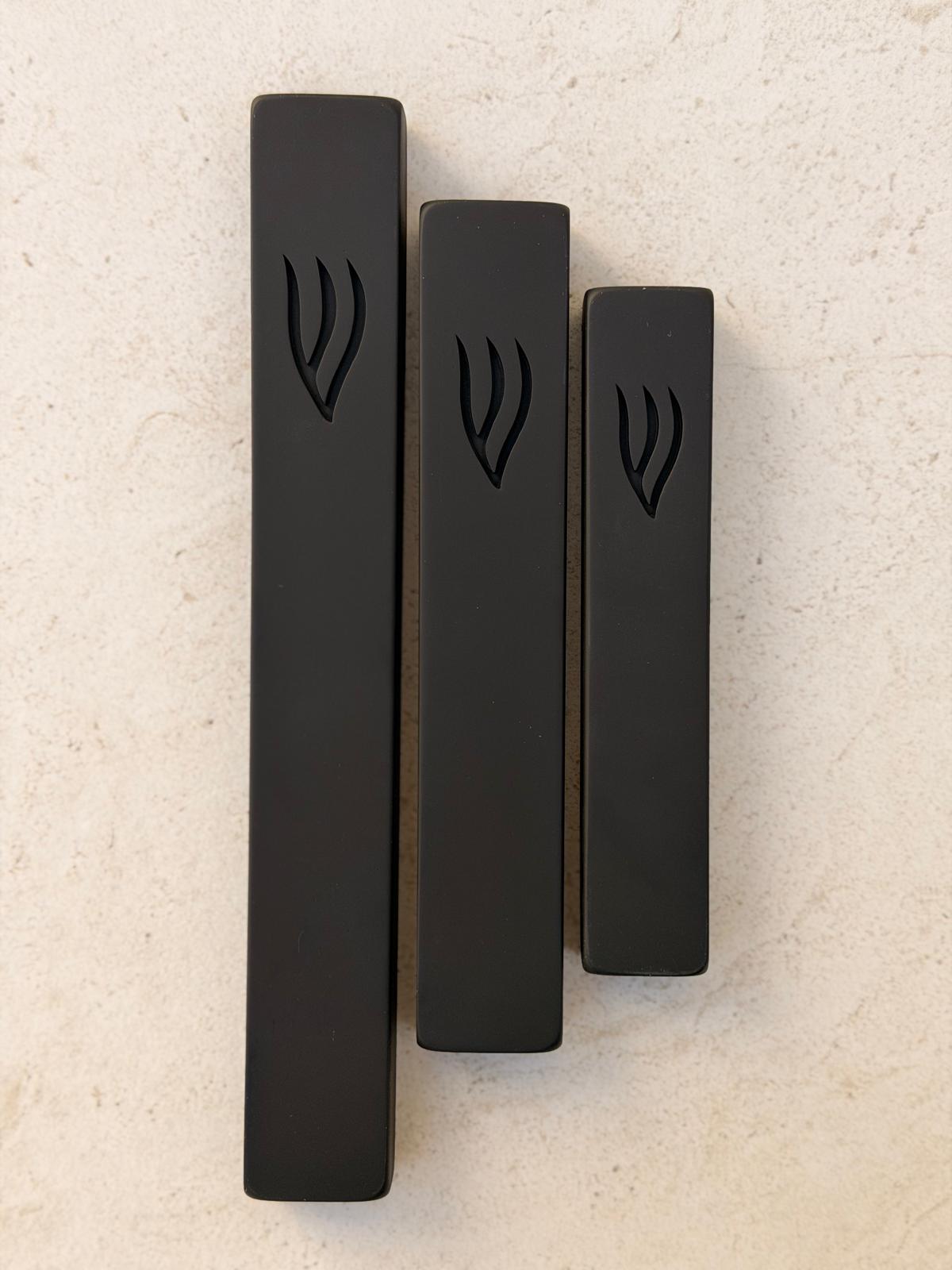 בית מזוזה בטון אלמנט שחור