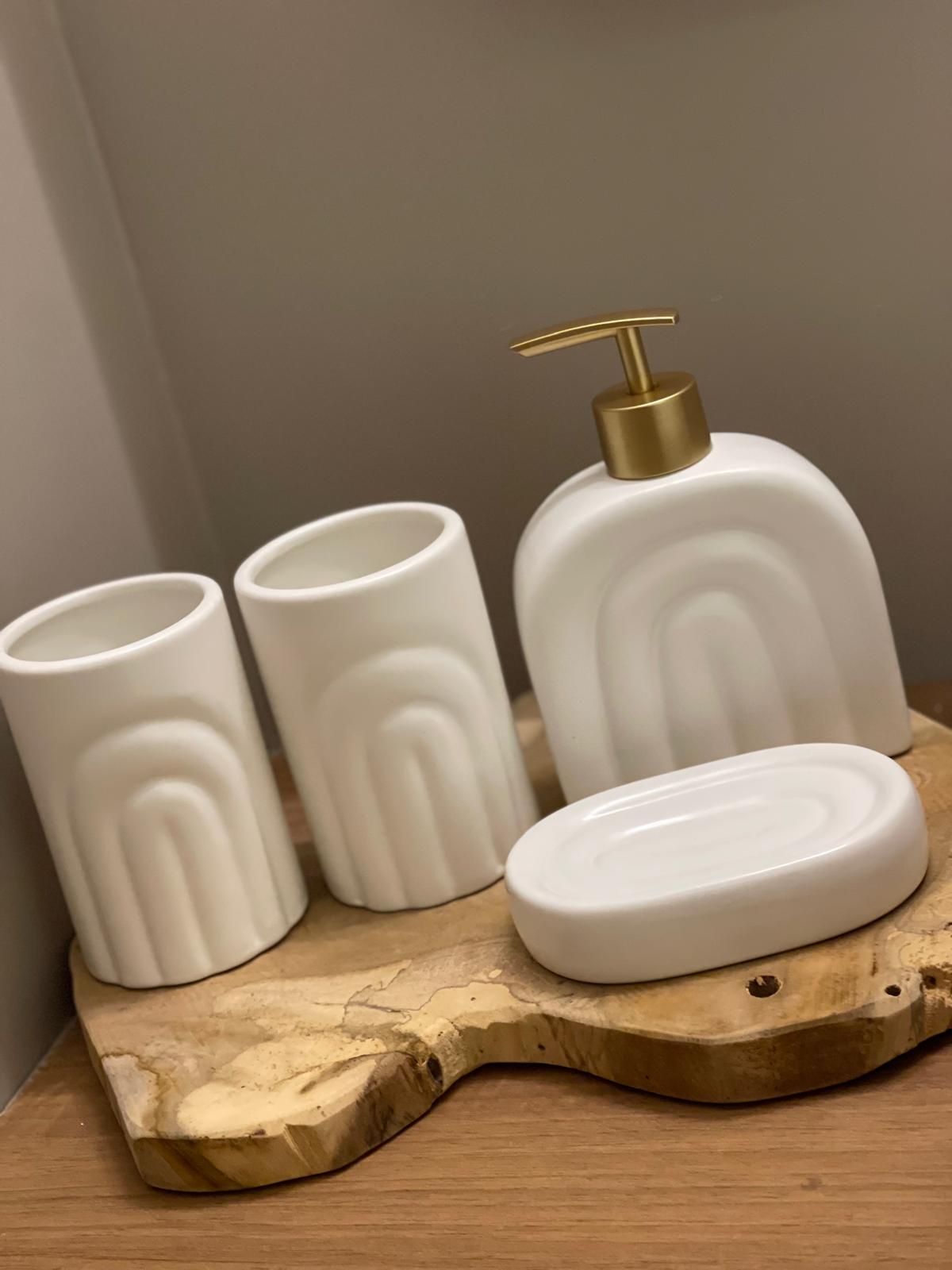 סט רחצה ריינבואו לבן - 4 חלקים