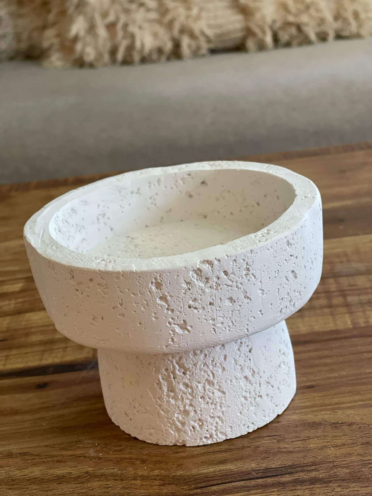 קערת אבן קאבו מוגבהת