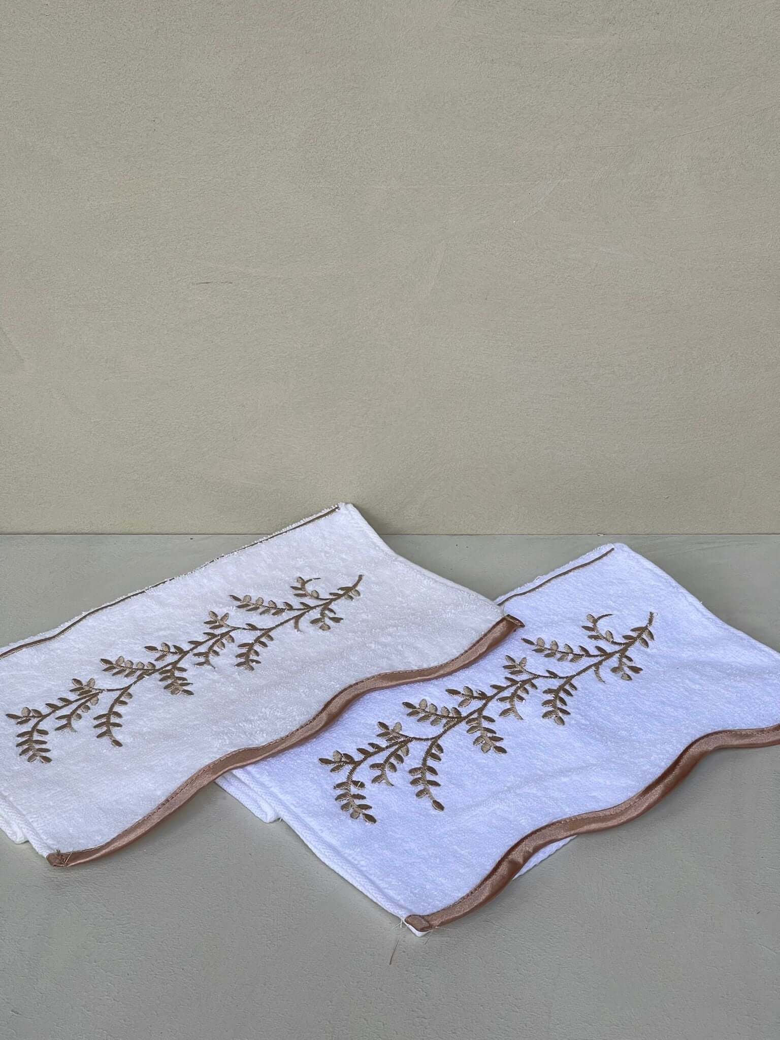 מגבת ידיים רקומה ליף - צבע לבחירה - 1item