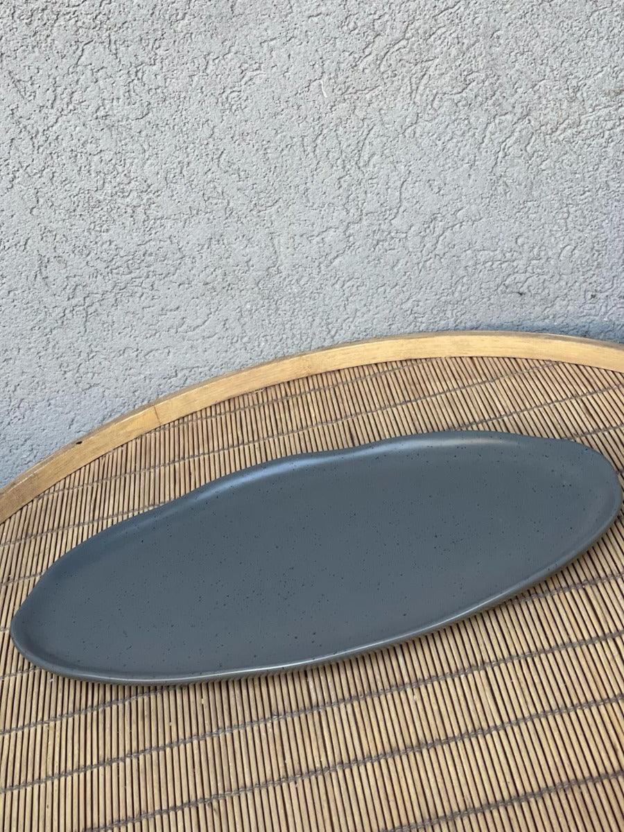 מגש חרס א - סימטרי אפור - 1item