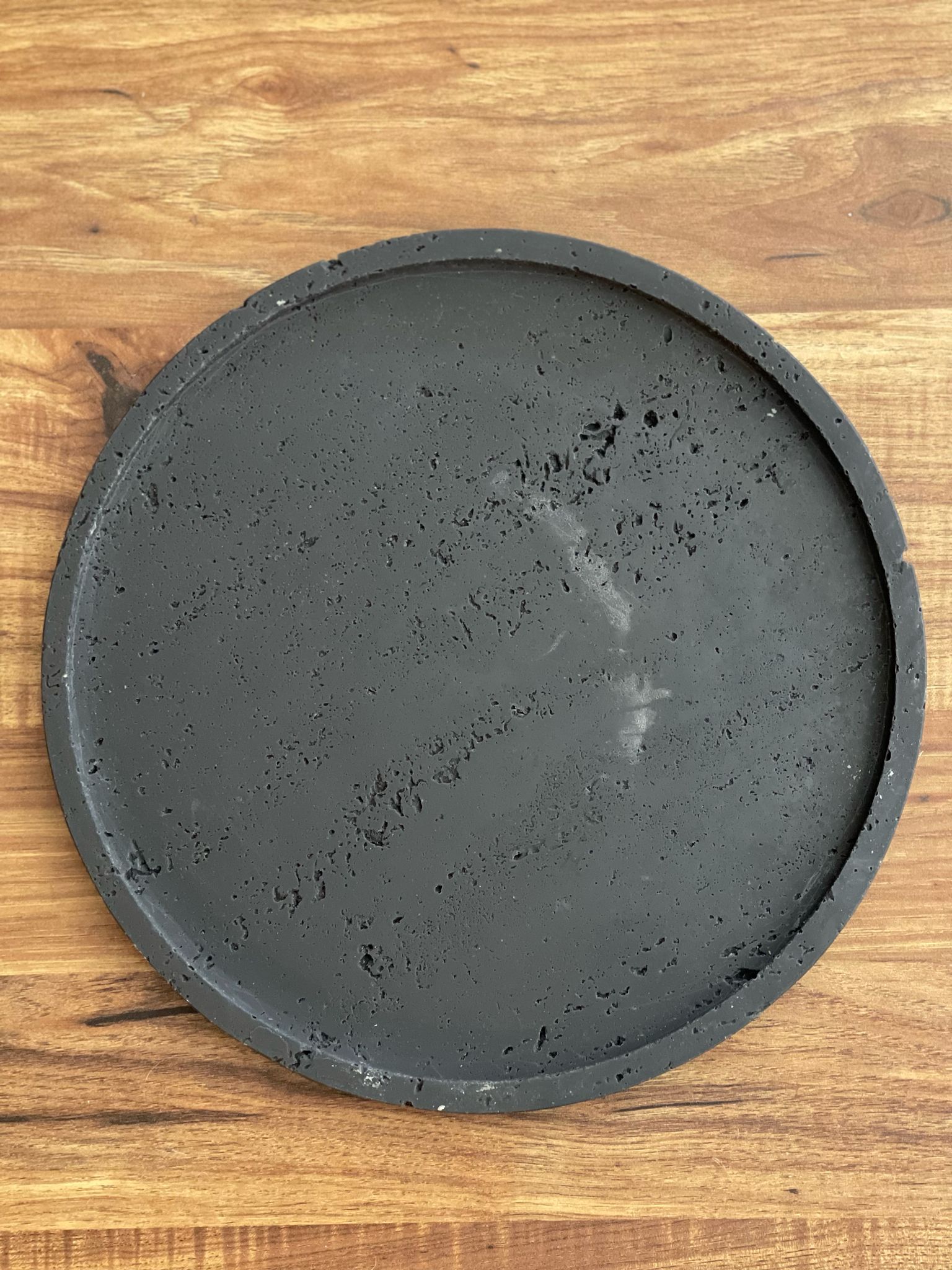 מגש טרוונטין פולי עגול פחם - 1item