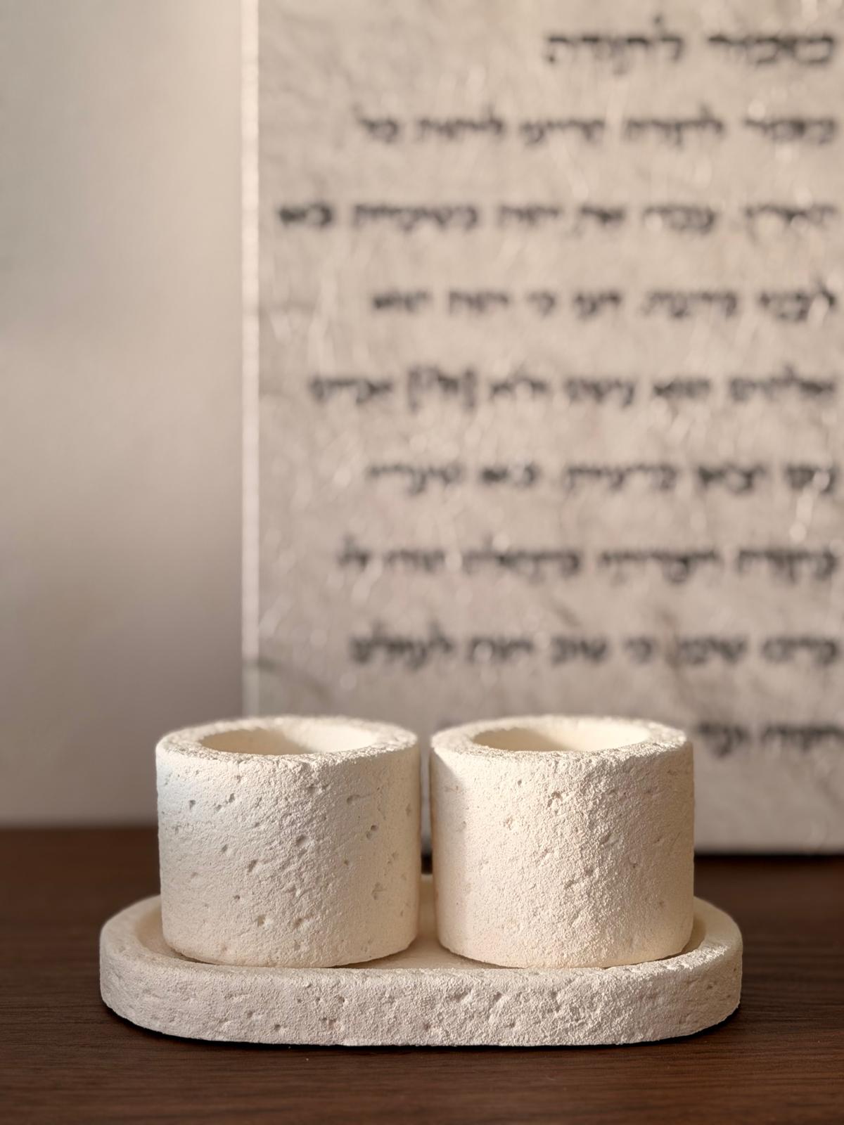 סט פמוטי אבן עם מגש דגם מינרל הכולל זוג פמוטים ומגש אובלי תואם | 1item