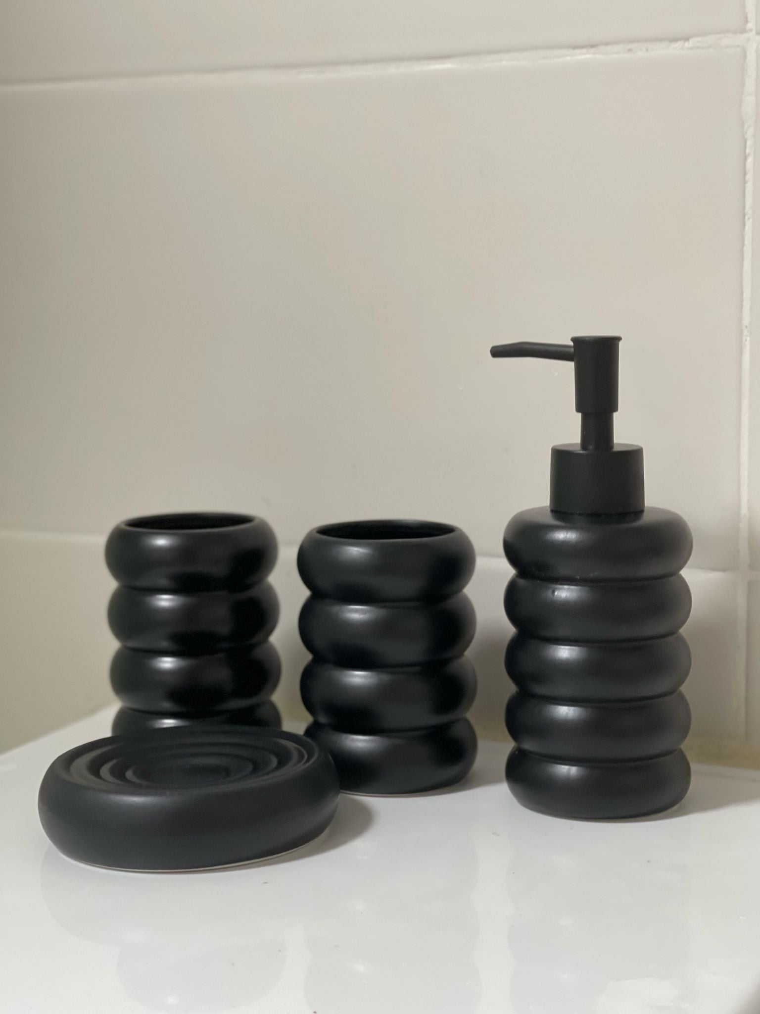 סט אמבטיה ספיירל שחור - 1item