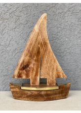 סירת מפרש מעץ מלא